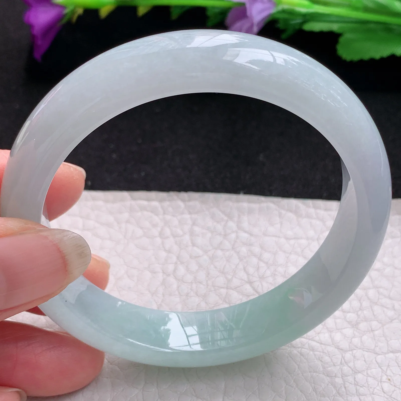 js实拍56.5*12.8*8平安镯 天然缅甸翡翠冰胶水绿玉手镯 玉手环