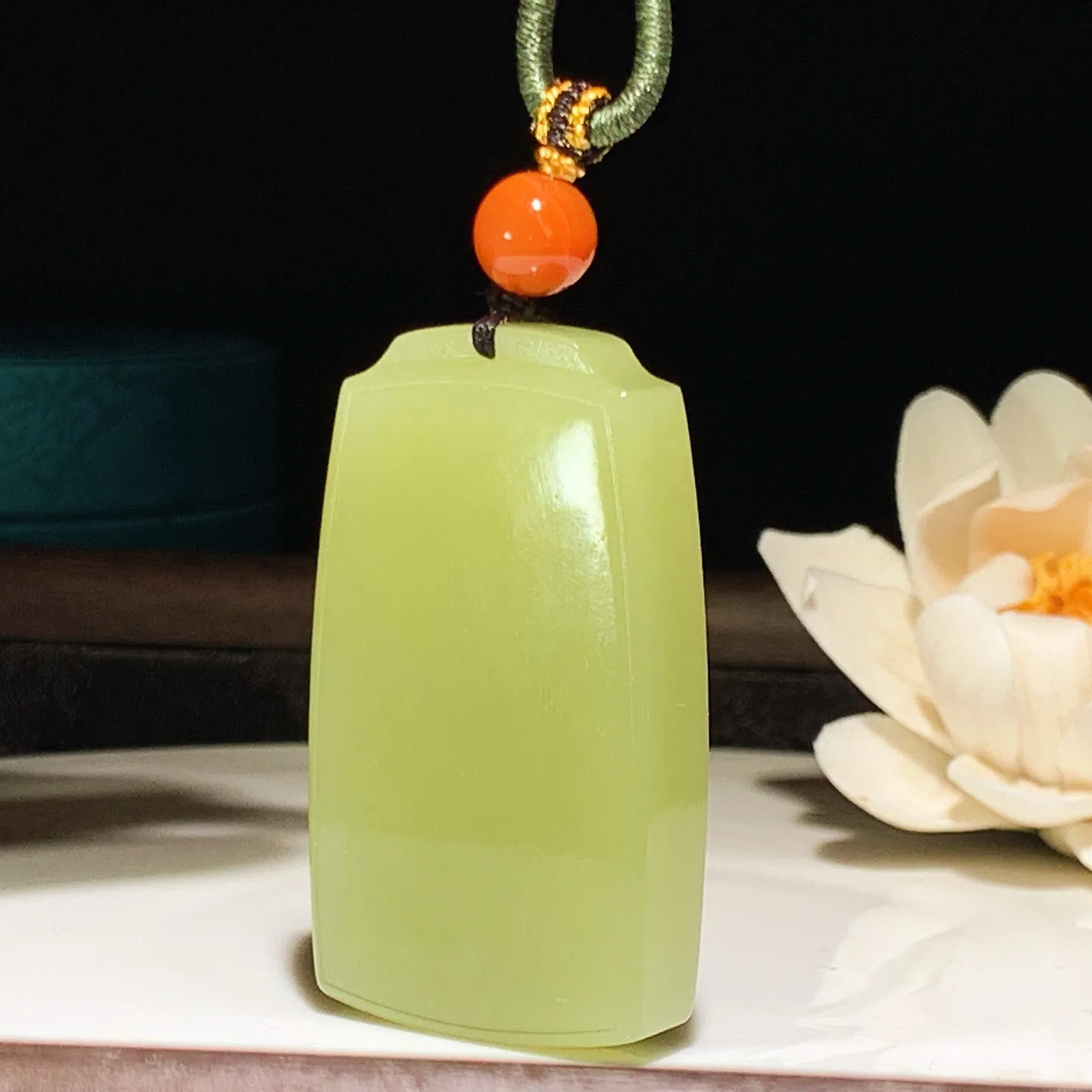 新疆和田玉若羌黄口料平安无事牌挂件 尺寸49/28/10重40.8克 玉质细腻油润 底色纯净 脂粉好，品质好！lt260116