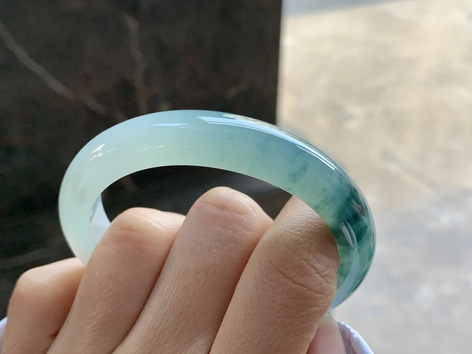 53.3-11.5-7.9

蓝花贵妃手镯^_^清新 正圈51可以带