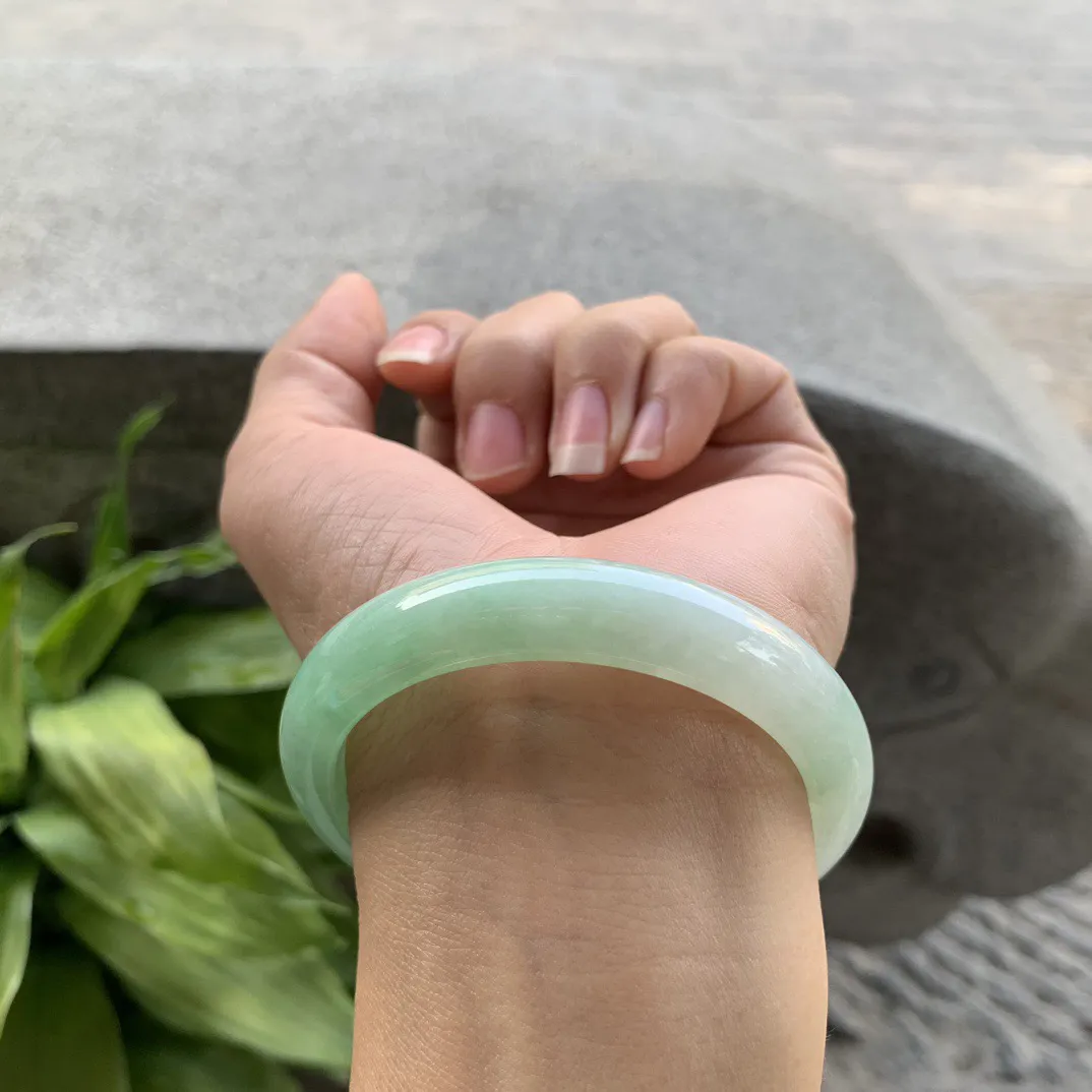 小圈口53.7-11.1-7.5 【飘绿正圈手镯】正圈53 54可戴
