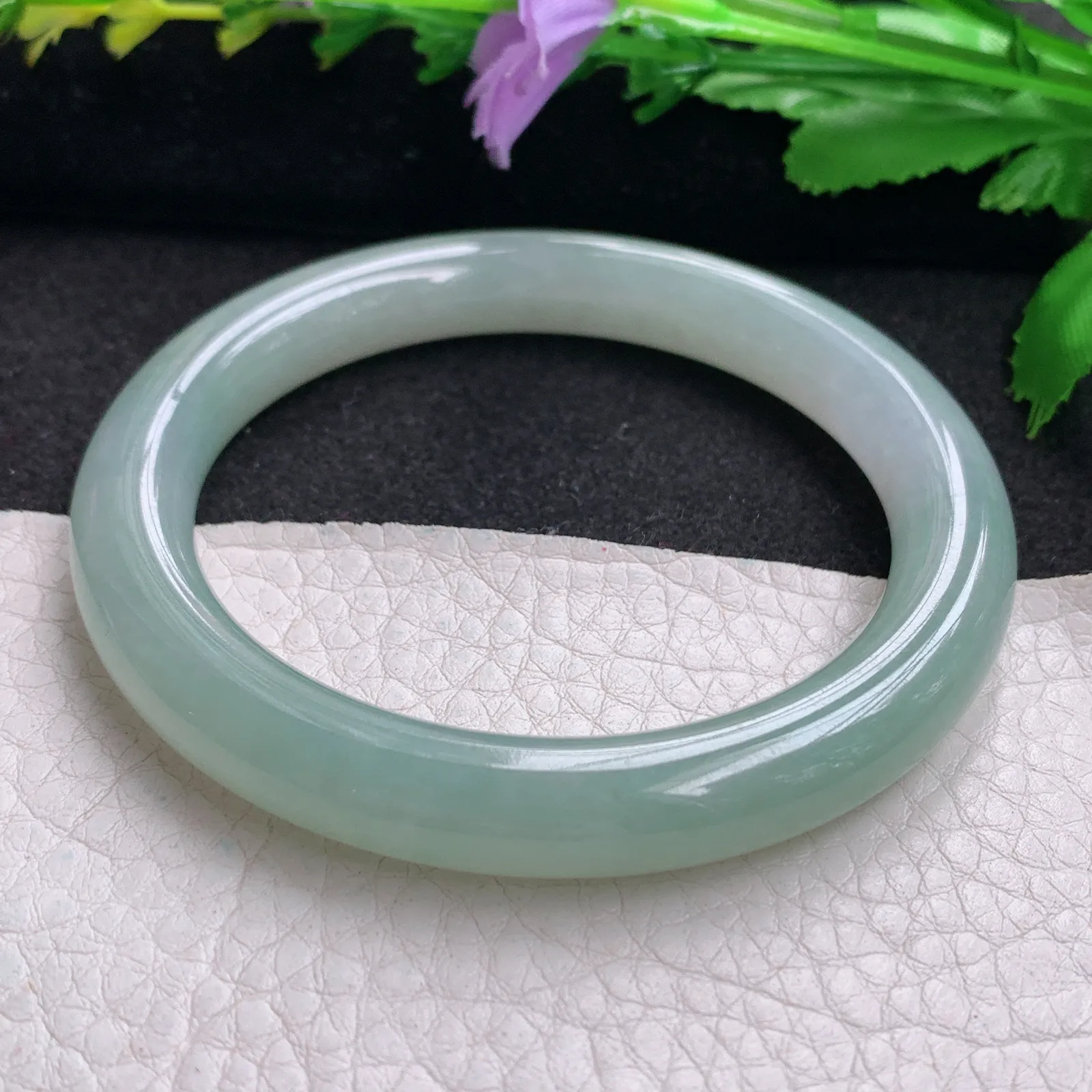 n实拍55*10*9.3美人镯 天然缅甸翡翠冰晴圆条玉手镯 叮当镯