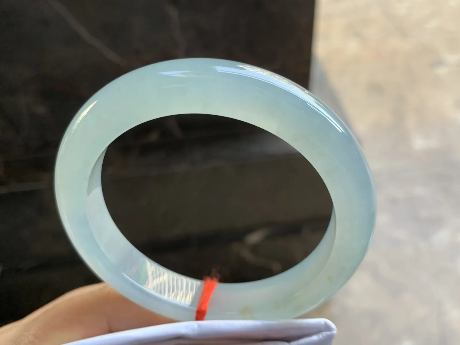 60.5-12-9.5mm
冰种晴底大圈口手镯 水润光泽 大圈口