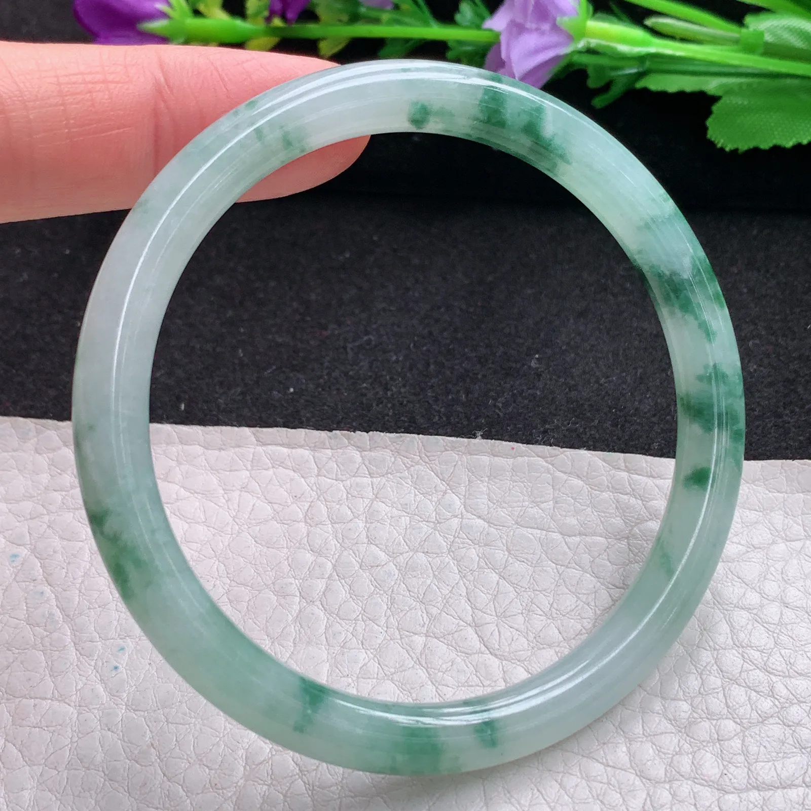 js实拍58.5*6.6*7.2美人镯 天然缅甸翡翠冰飘花圆条玉手镯 玉手环