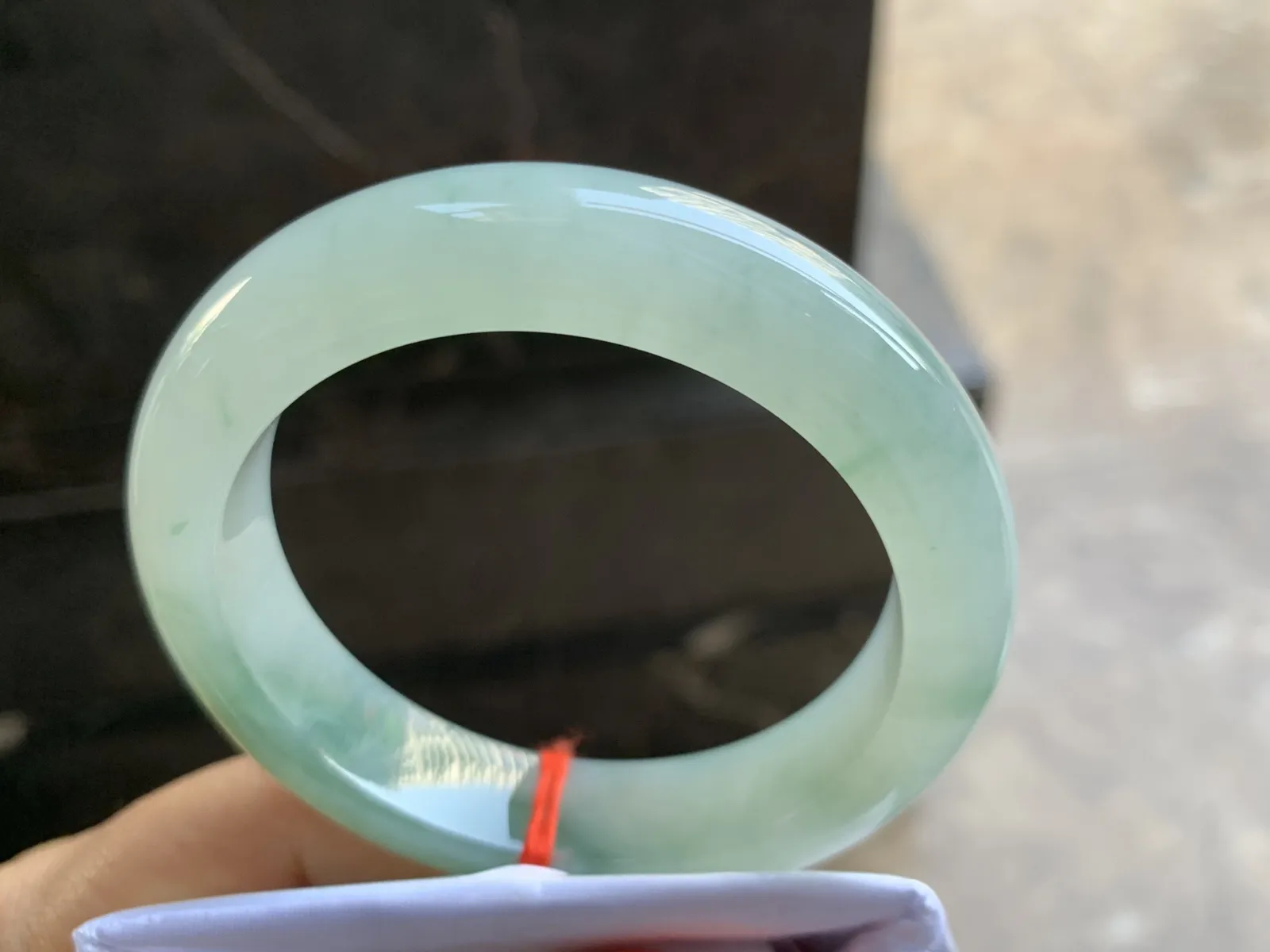 53-13-9.5mm
冰种飘花手镯 水润光泽 芙蓉花色