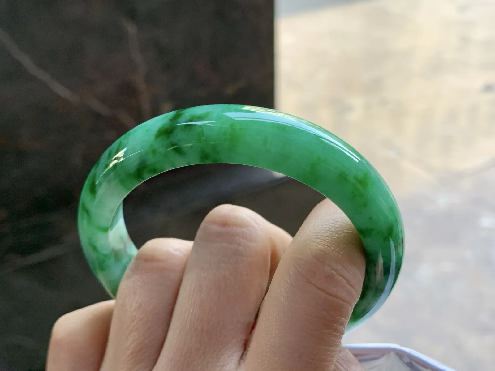 56-12.8-8.5

辣绿色手镯^_^鲜艳 浓郁