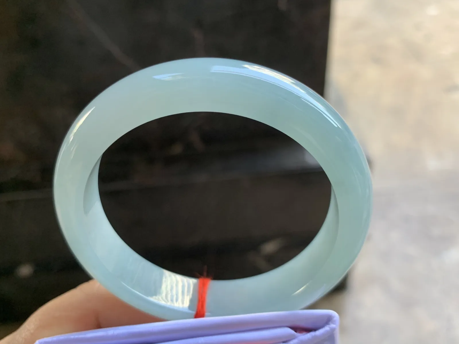 57-12.8-8.4mm
冰种晴水手镯 水润光泽 清爽