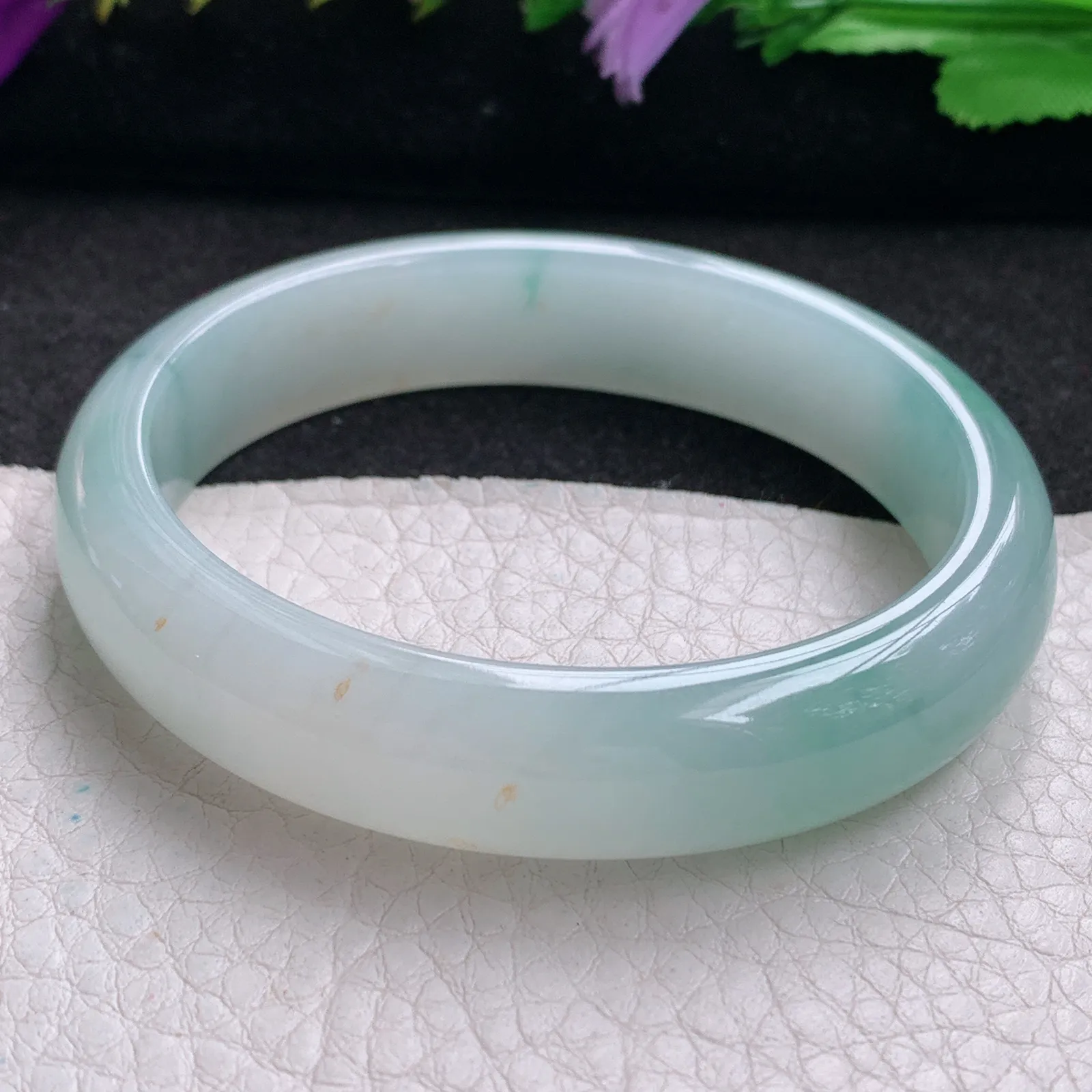 js实拍55*49*12.8*7贵妃镯 天然缅甸翡翠手镯冰透淡绿玉精美女款玉手环