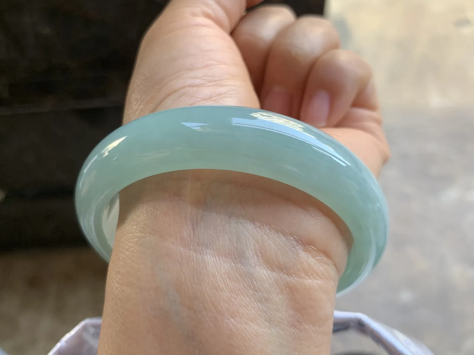 59.5-14-8.4mm
冰种晴水手镯 底色漂亮 水润清新