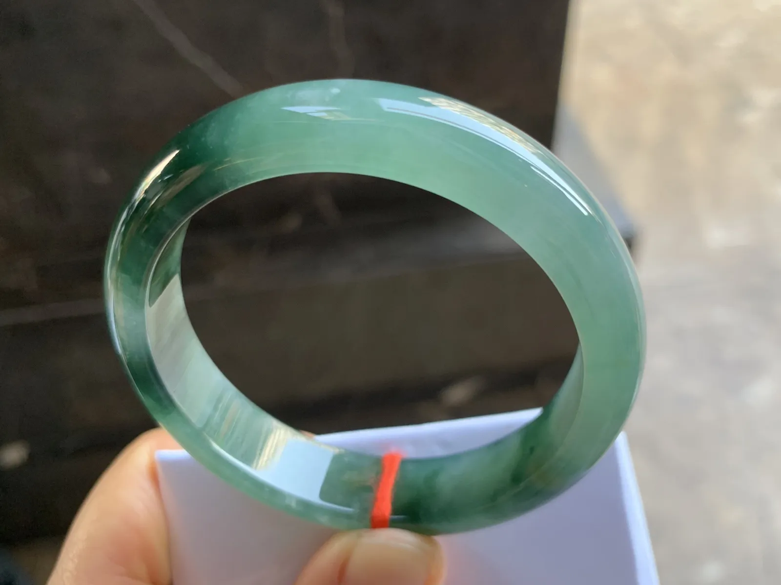 55-13-7.8mm
冰种飘花手镯 底子细腻 水润浓郁