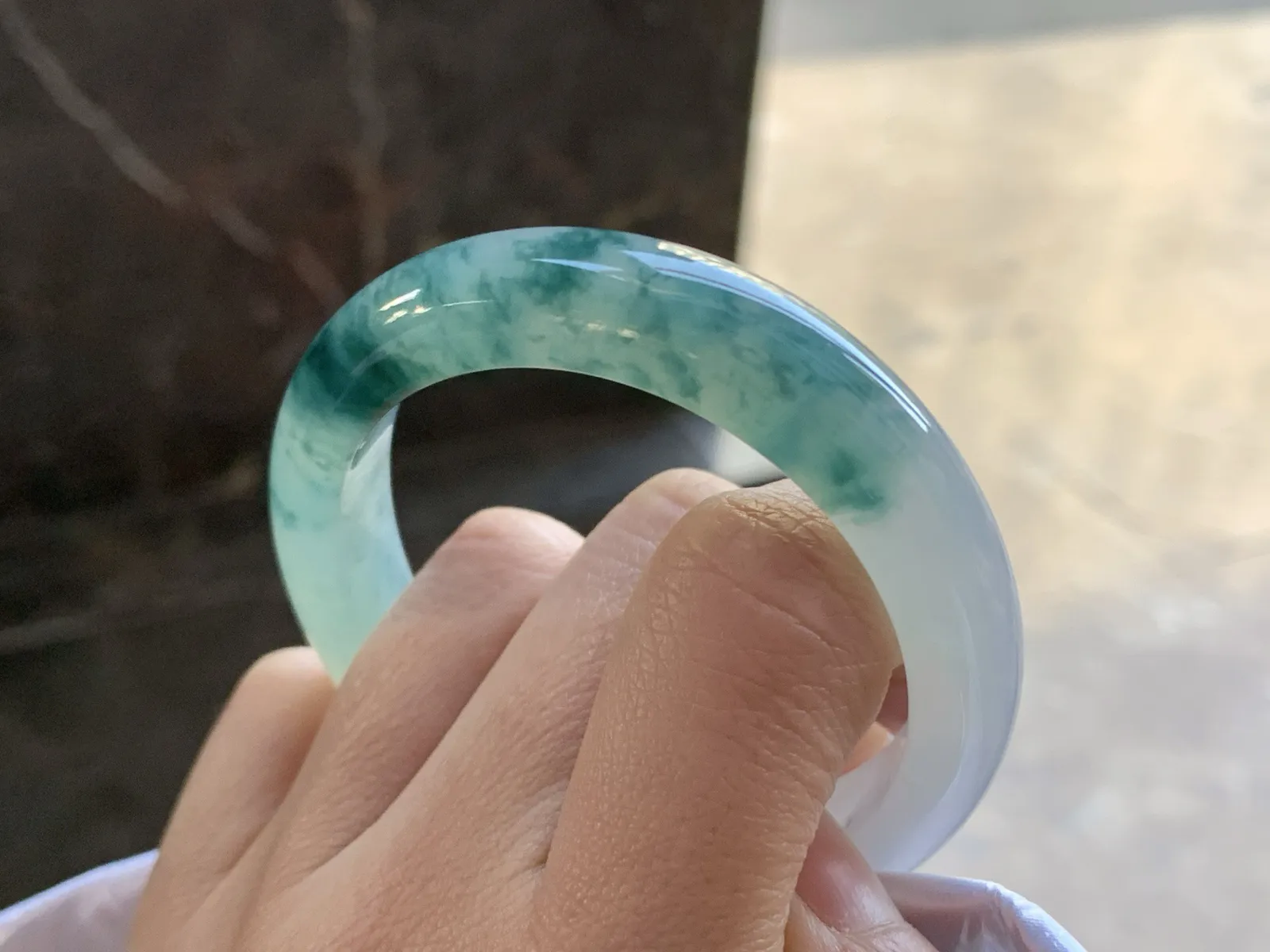 53.3-11.5-7.9

蓝花贵妃手镯^_^清新 正圈51可以带