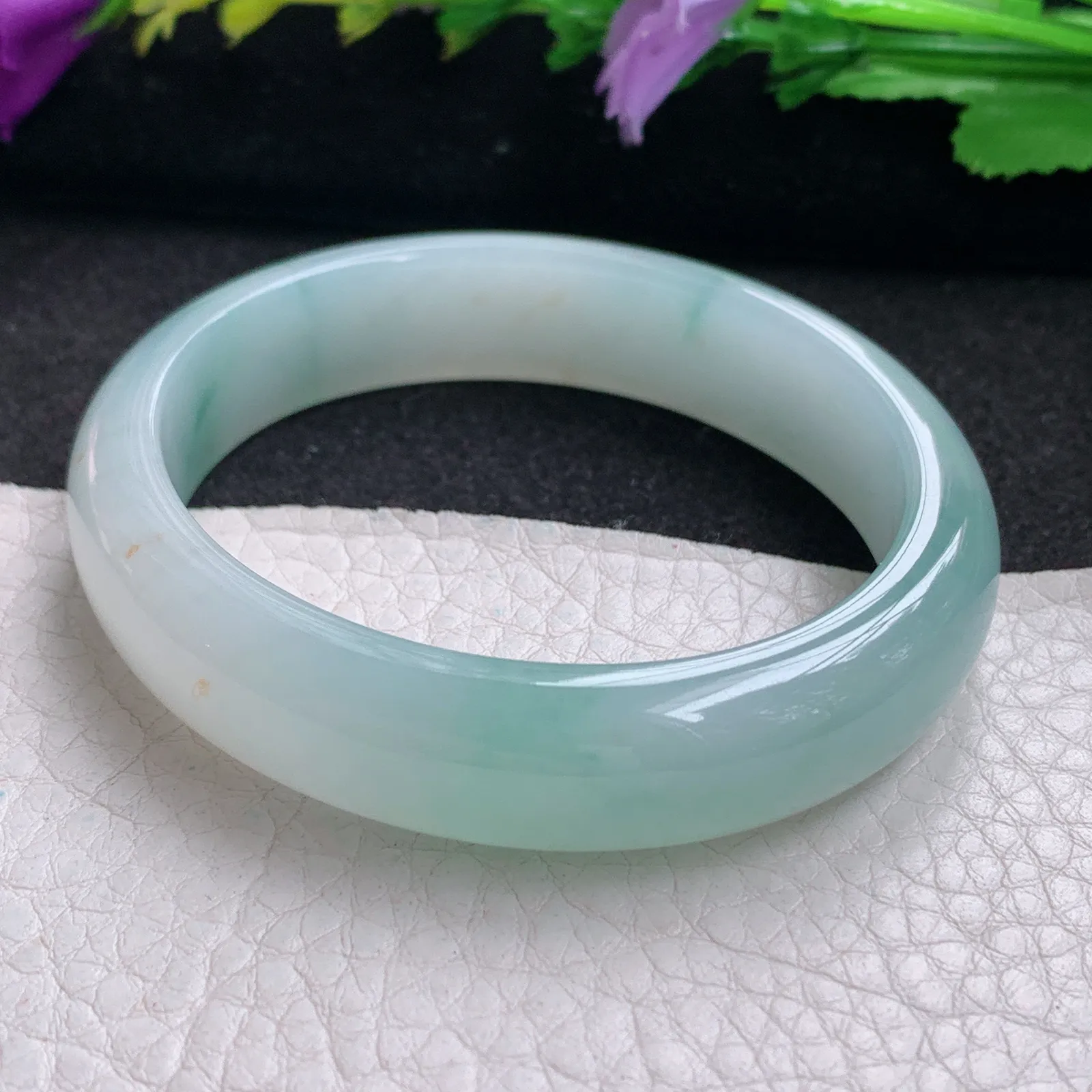 js实拍55*49*12.8*7贵妃镯 天然缅甸翡翠手镯冰透淡绿玉精美女款玉手环