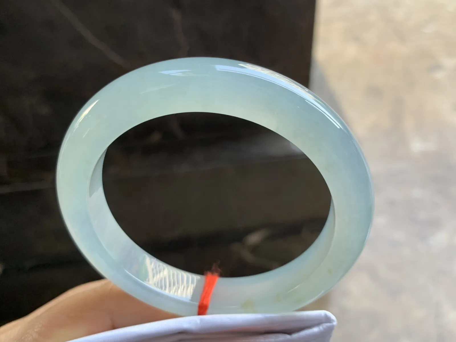 60.5-12-9.5mm
冰种晴底大圈口手镯 水润光泽 大圈口