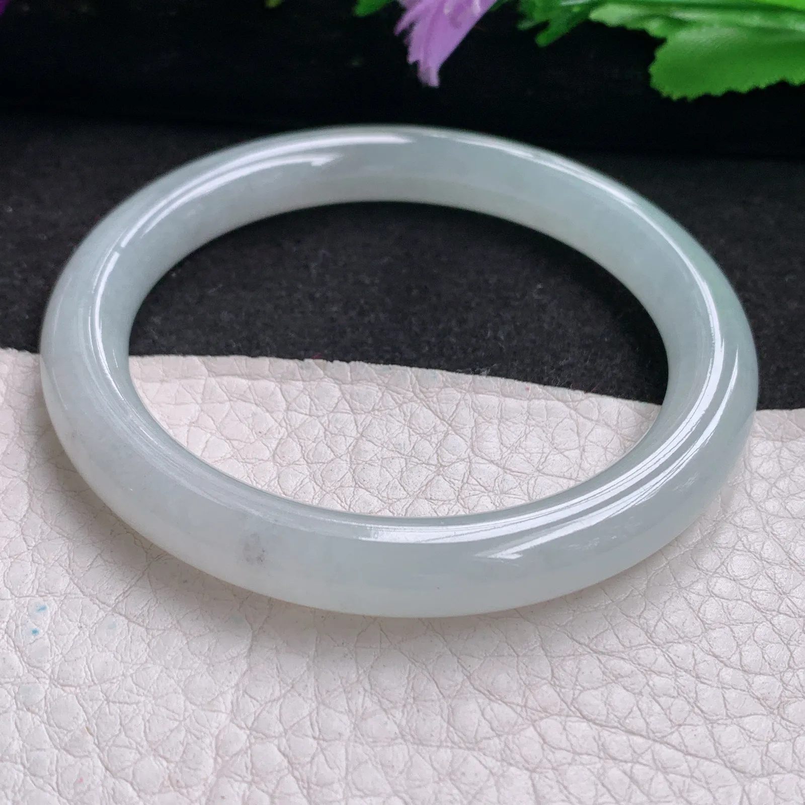 n实拍54*8.3美人镯 天然缅甸翡翠冰纯圆条玉手镯 叮当镯