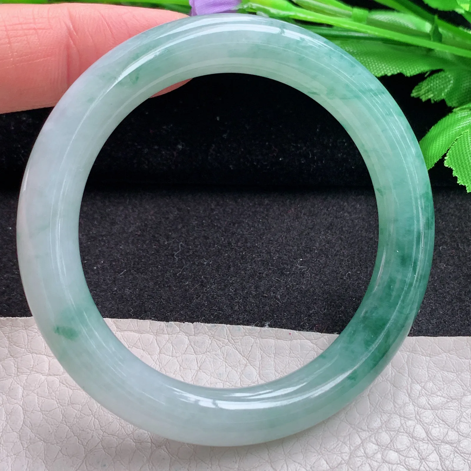 n小圈口52*9*9.5美人镯 天然缅甸翡翠冰飘花圆条玉手镯 叮当镯