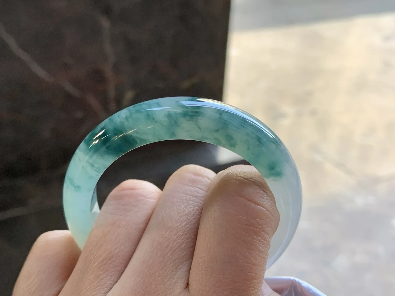 53.3-11.5-7.9

蓝花贵妃手镯^_^清新 正圈51可以带