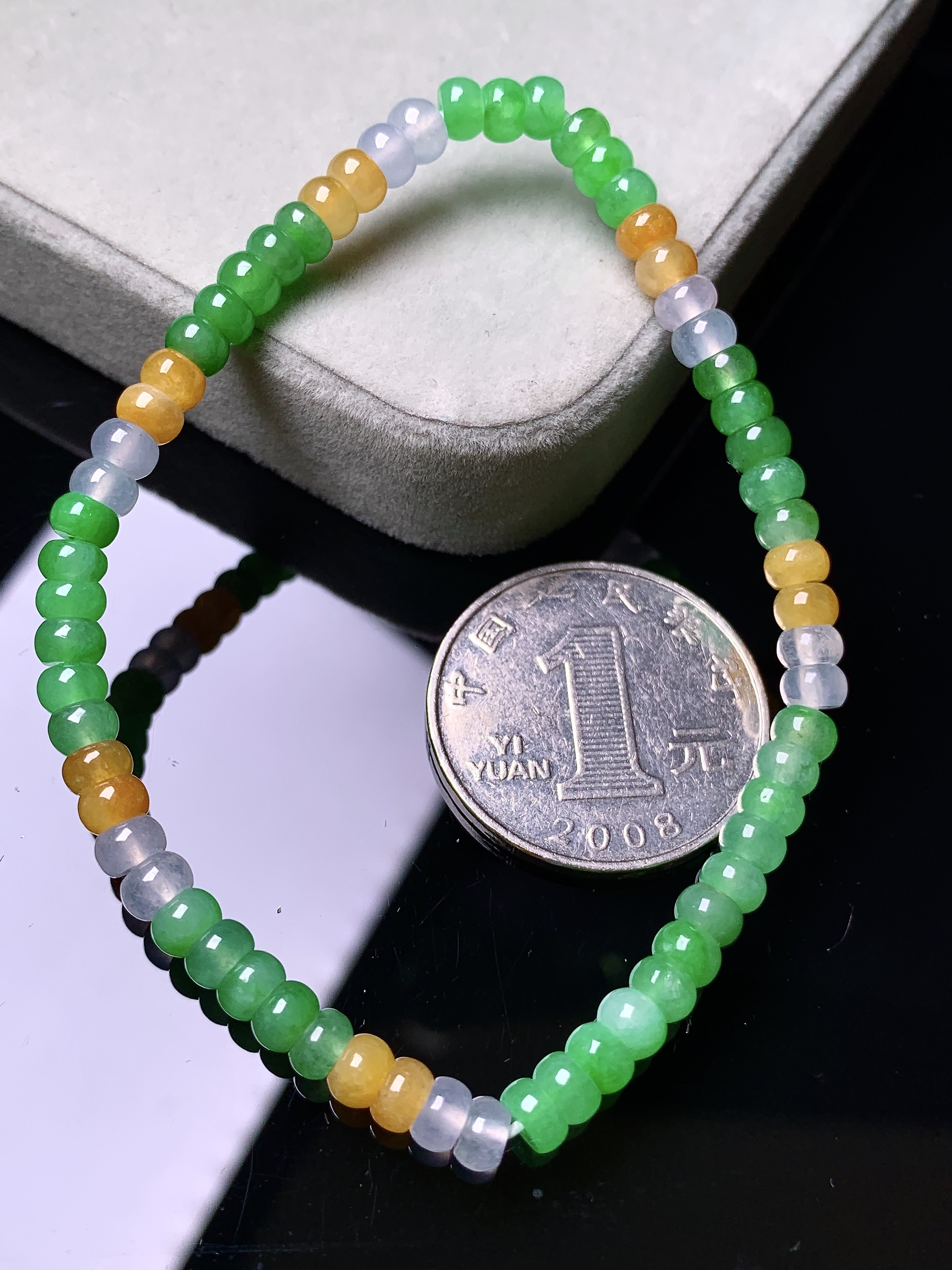 多彩算盘珠手链 玉质细腻 色泽艳丽清新 整体尺寸4.5*3