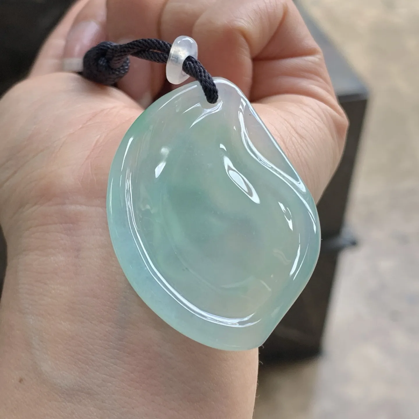 冰晴绿自在观音^_^玉质温润 细腻 鲜艳 尺寸48.7