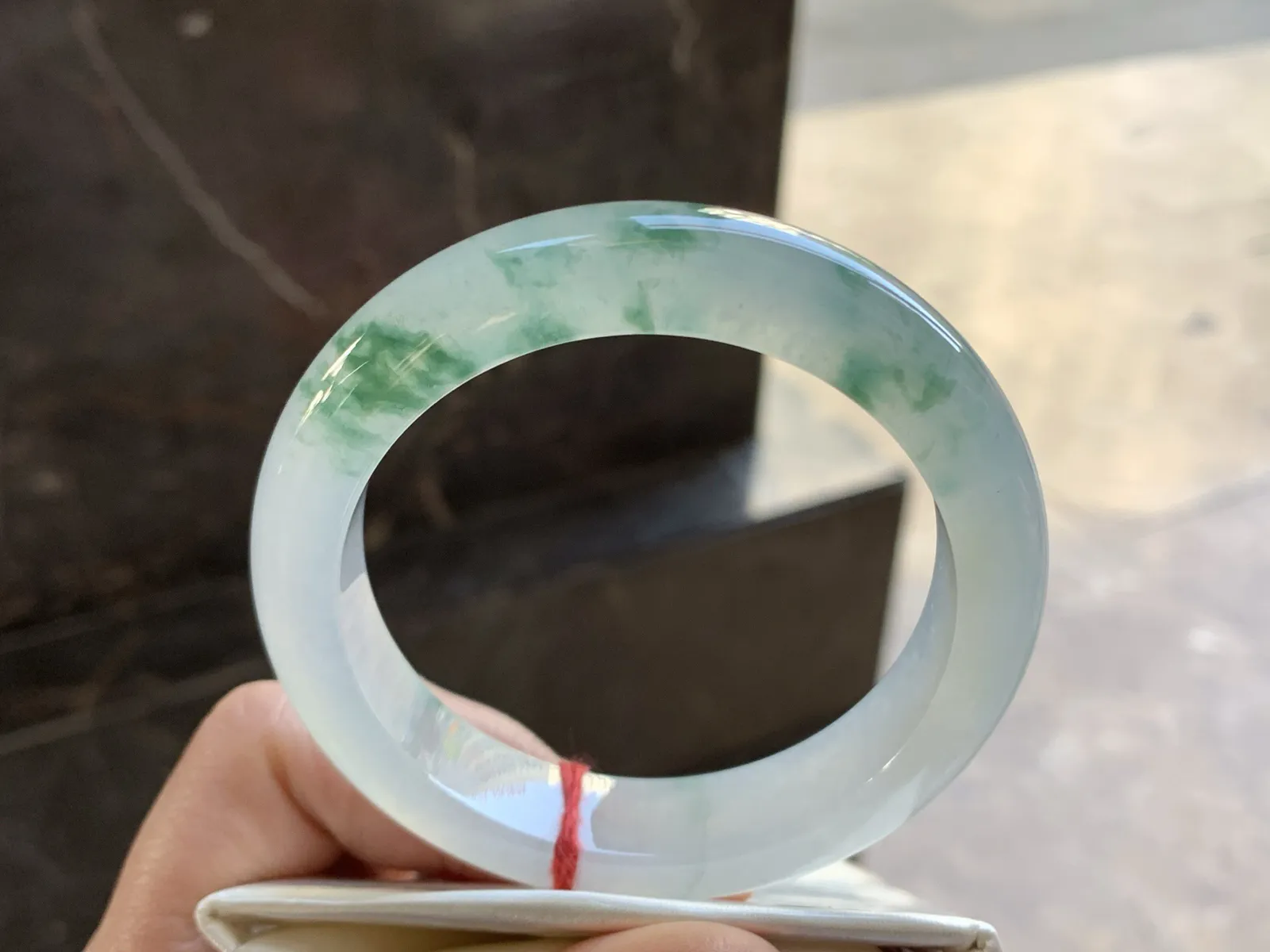 56.5-13.3-9

飘花手镯^_^水润冰透 清新