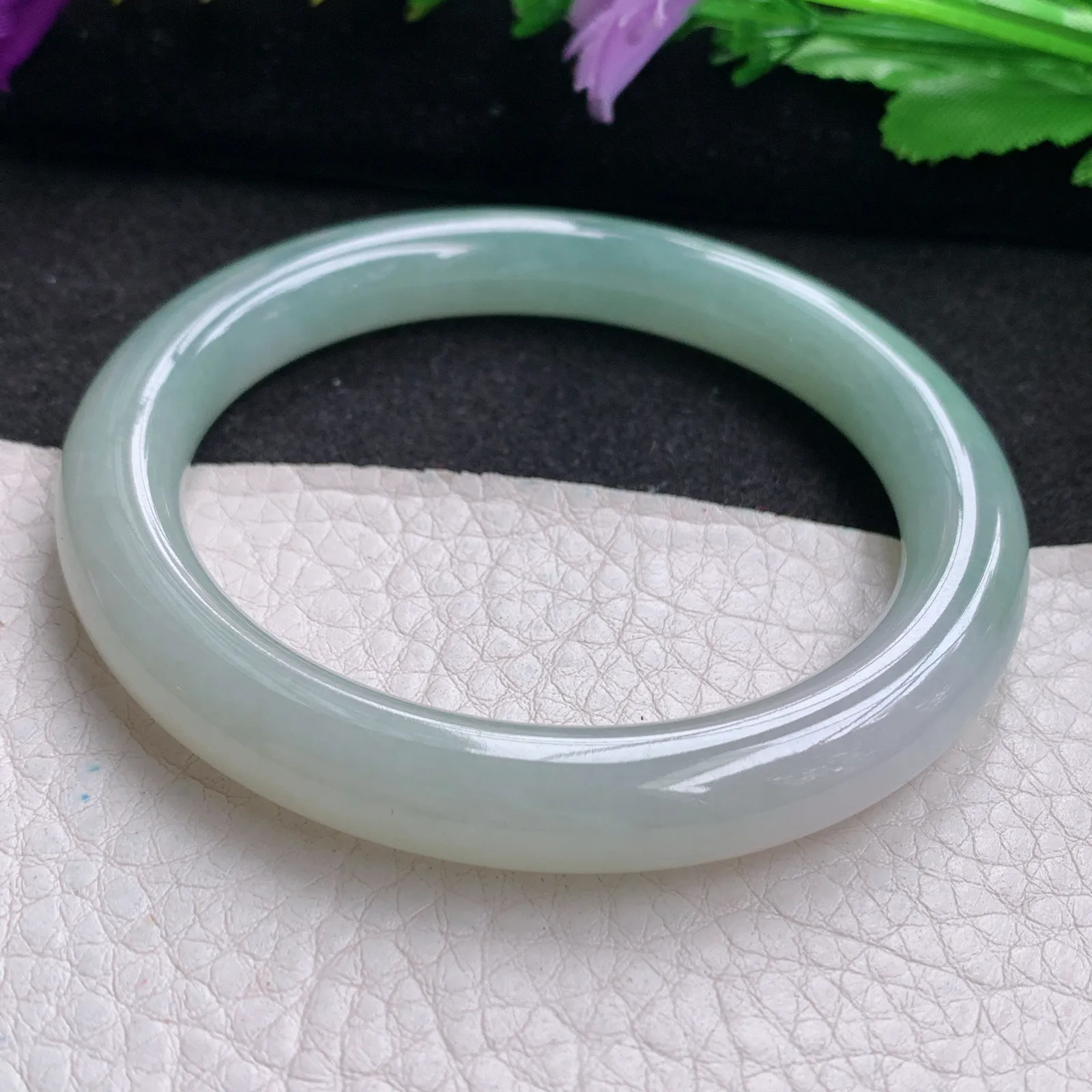 n实拍55*10*9.3美人镯 天然缅甸翡翠冰晴圆条玉手镯 叮当镯