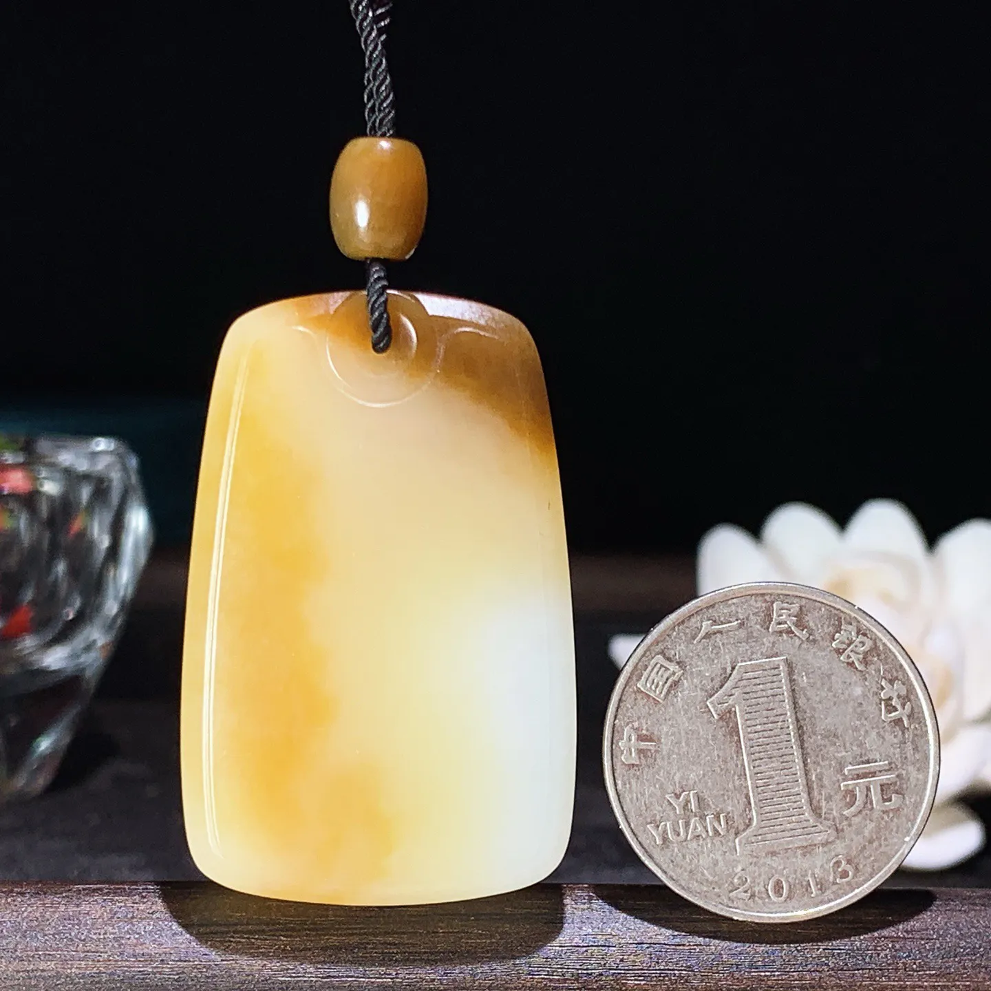 新疆和田玉且末糖平安无事牌挂件 尺寸44/28/11重36.4克 玉质细腻油润 底色纯净 脂粉好，品质好！lt260116