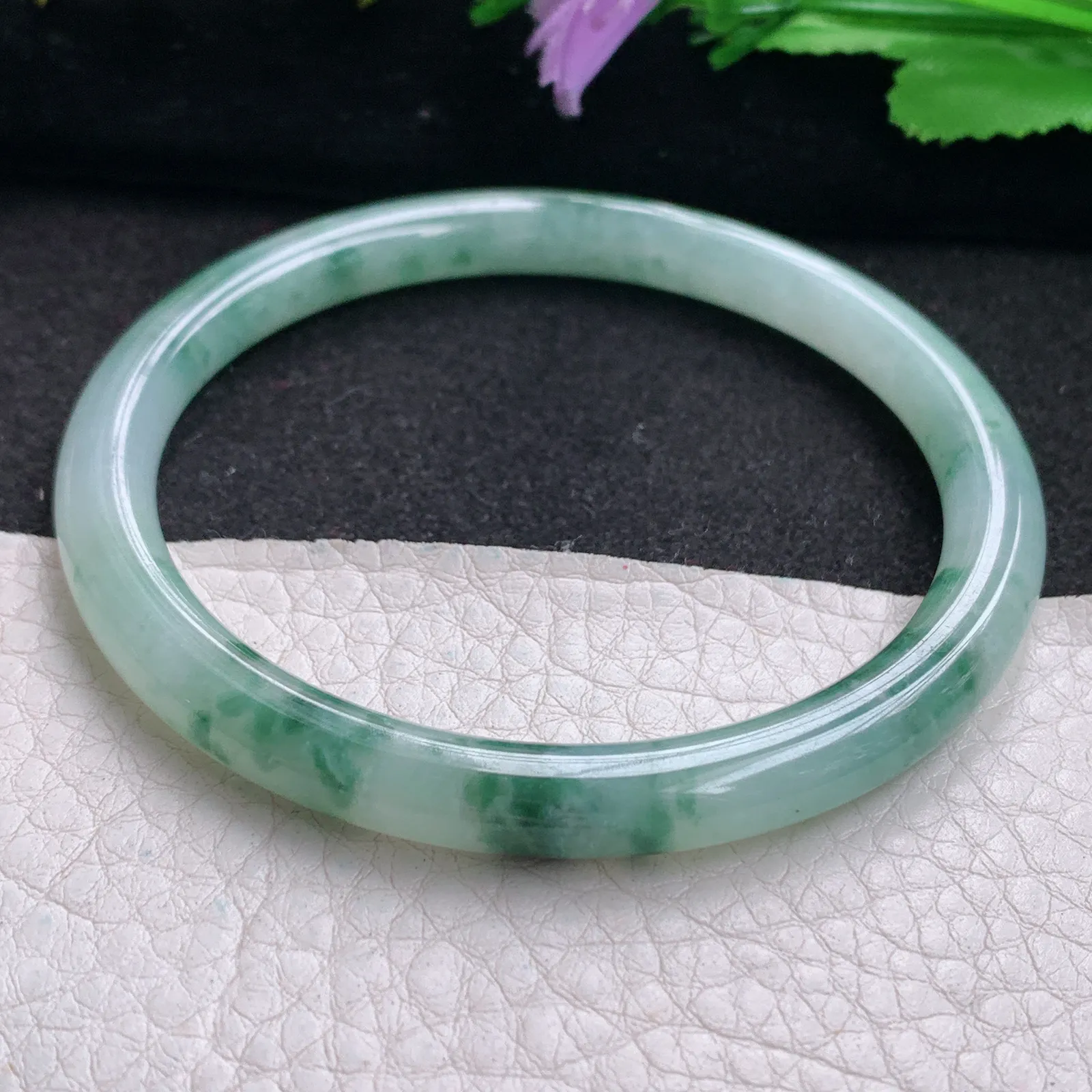 js实拍58.5*6.6*7.2美人镯 天然缅甸翡翠冰飘花圆条玉手镯 玉手环