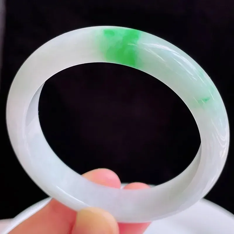 53.4圈有种有色天然翡翠A货飘绿玉手镯好种水水润手镯49.37g