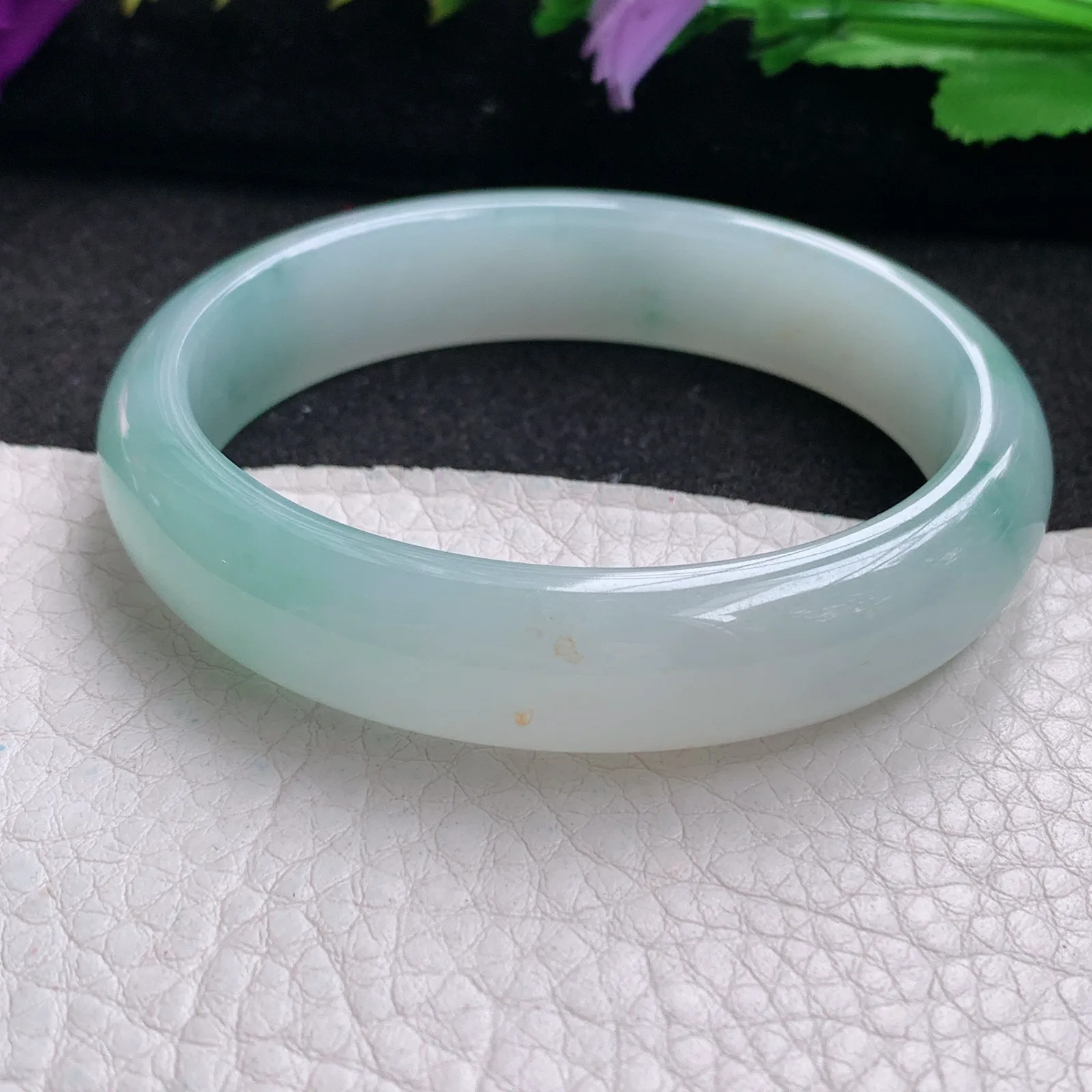 js实拍55*49*12.8*7贵妃镯 天然缅甸翡翠手镯冰透淡绿玉精美女款玉手环