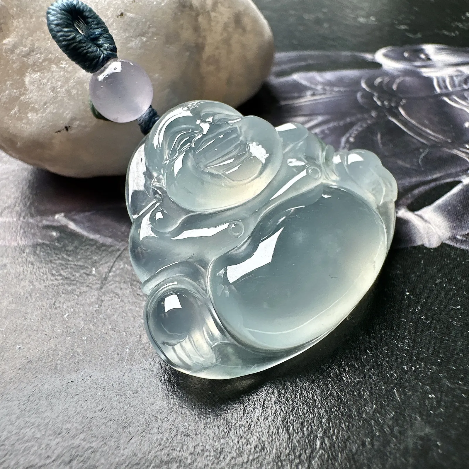 【冰种佛公吊坠】种水上乘，晶莹剔透，纯净通透，莹光感很强