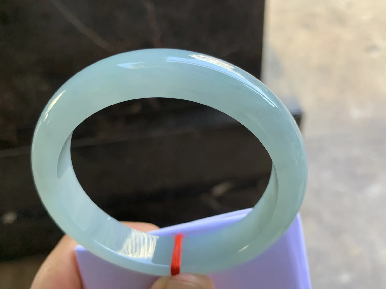 57-12.8-8.4mm
冰种晴水手镯 水润光泽 清爽