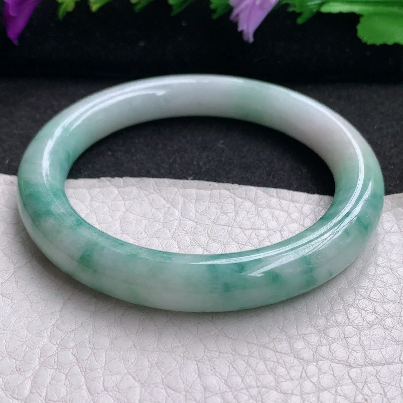 ee实拍53.5*8.4*8.8美人镯 天然缅甸翡翠飘花圆条玉手镯 玉手环