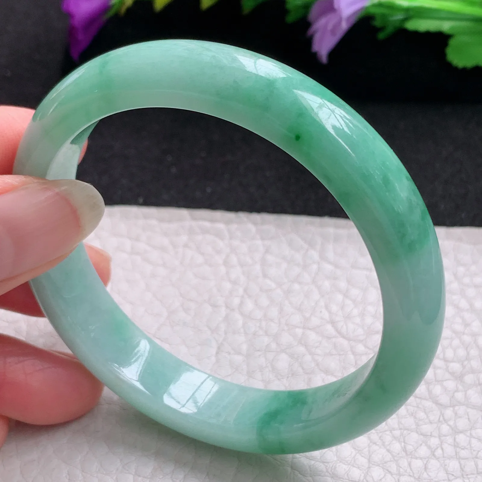 js实拍55.6*12*7.6平安镯 天然缅甸翡翠手镯浅绿玉手镯 玉手环