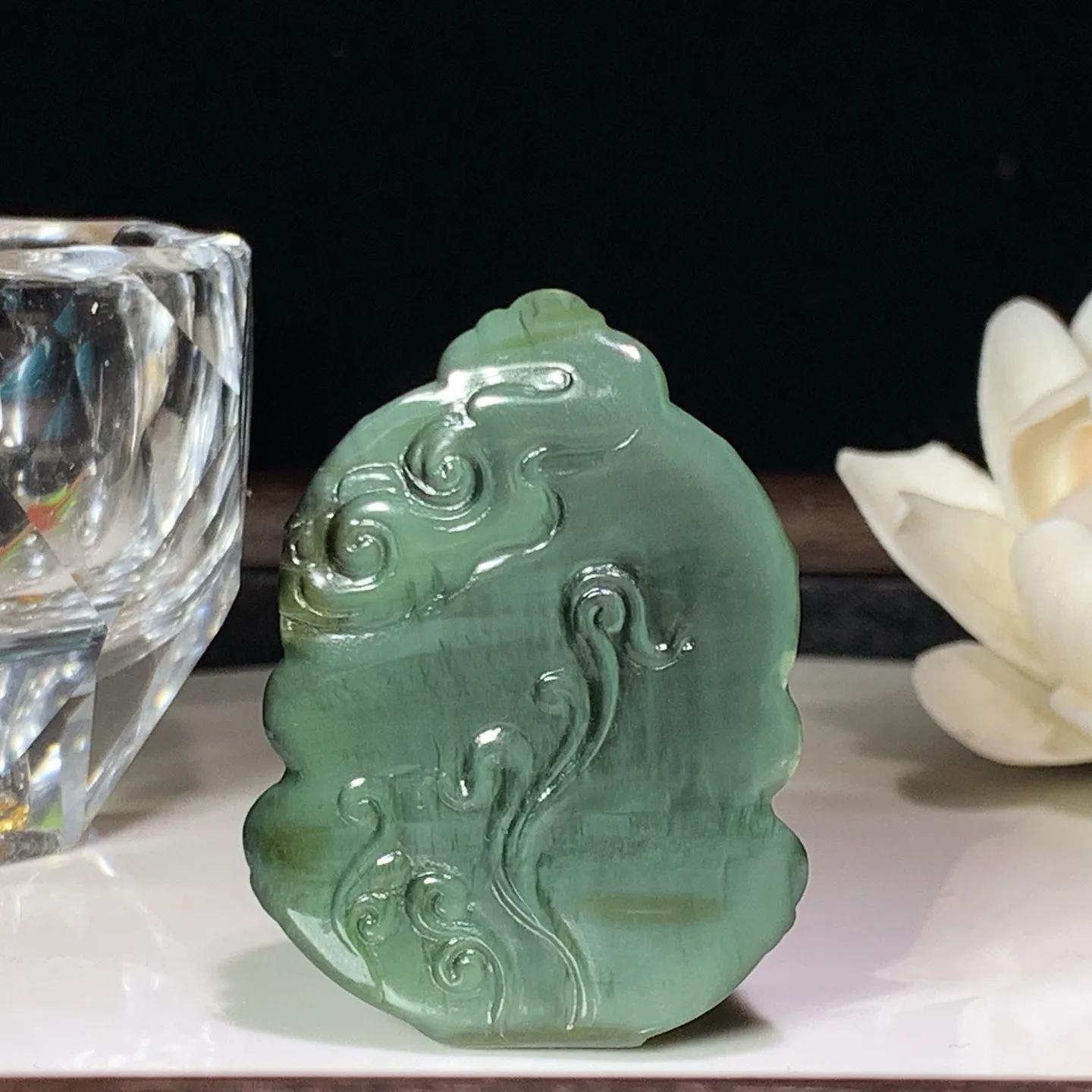 和田玉黑猫眼俄罗斯碧玉不动明王挂件 尺寸48/35/11重30克 玉质细腻油润 通身活猫眼 底色纯净 脂粉好，品质好！lt260116