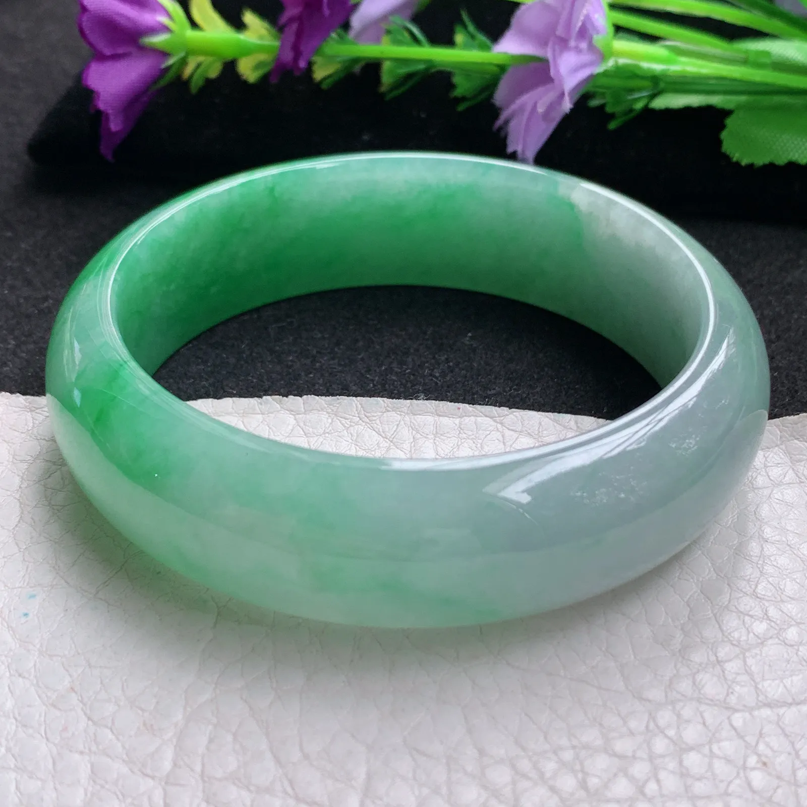 nr大圈口61.6*18.3*8.6轮胎镯 天然缅甸翡翠半山水辣绿宽边玉手镯 玉手环