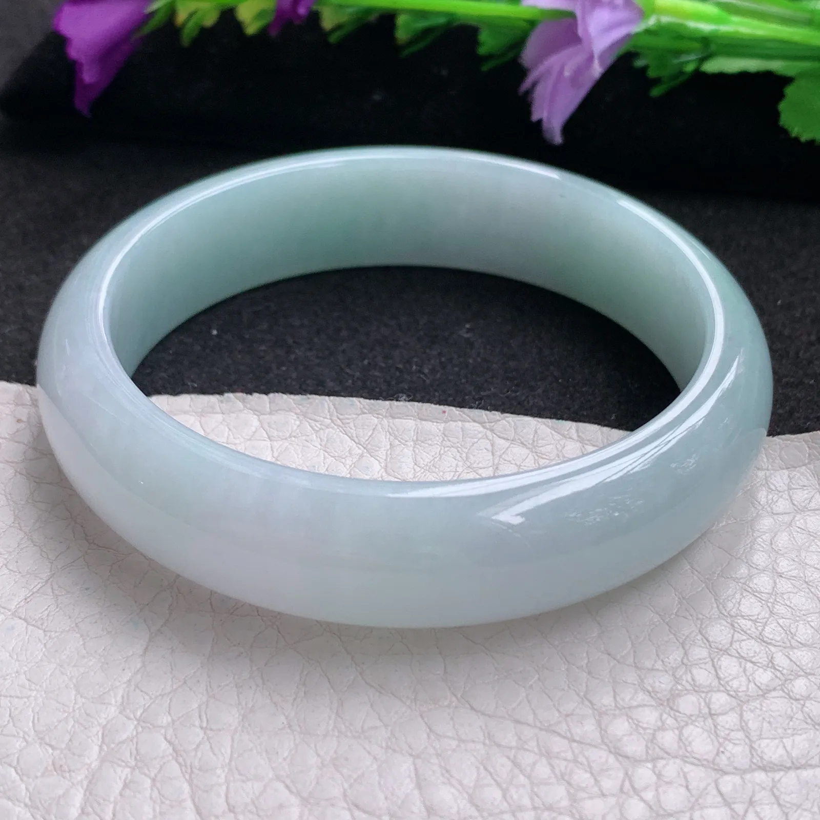 nr实拍57.5*14*7.2平安镯 天然缅甸翡翠浅绿水润宽边玉手镯 玉手环