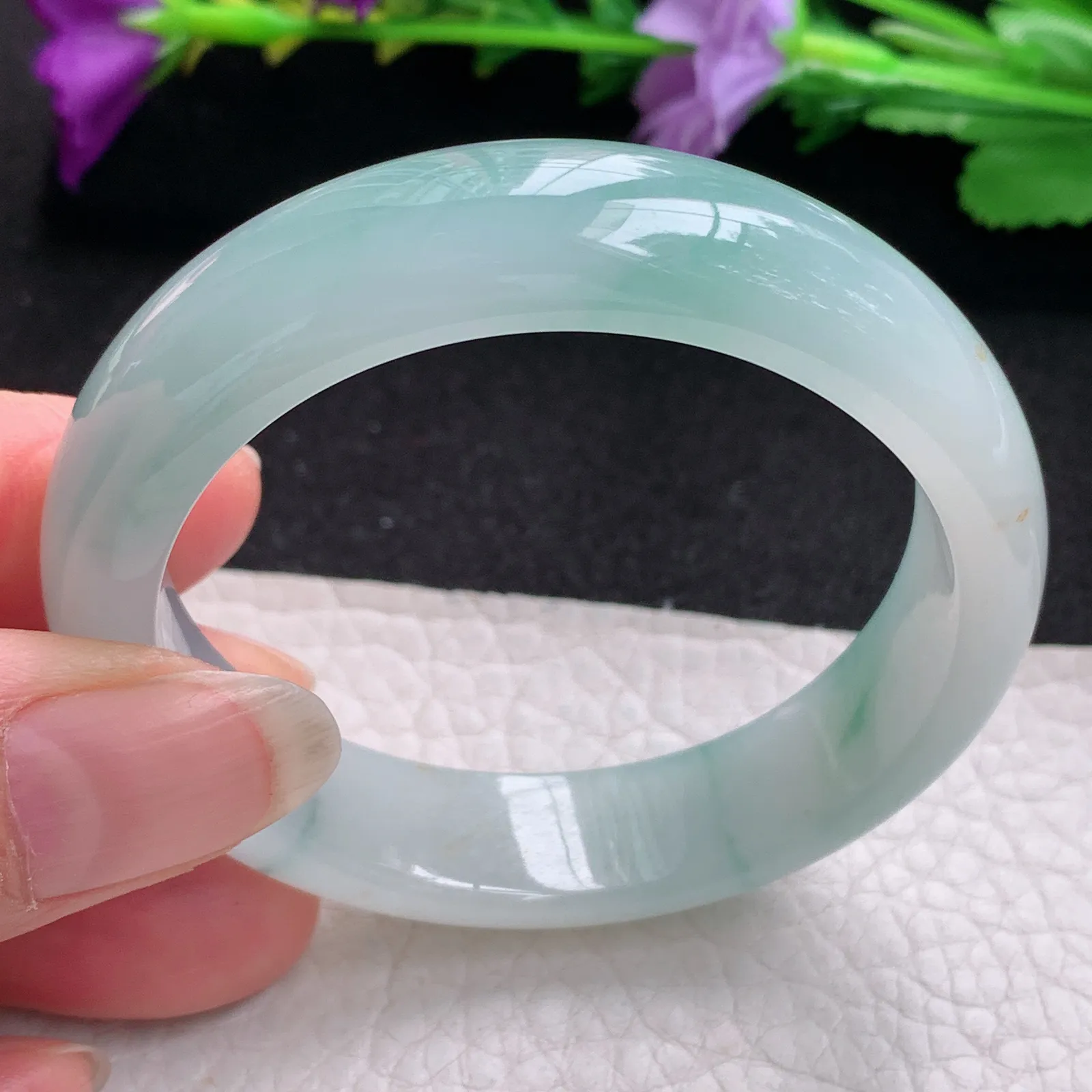 js实拍55*49*12.8*7贵妃镯 天然缅甸翡翠手镯冰透淡绿玉精美女款玉手环