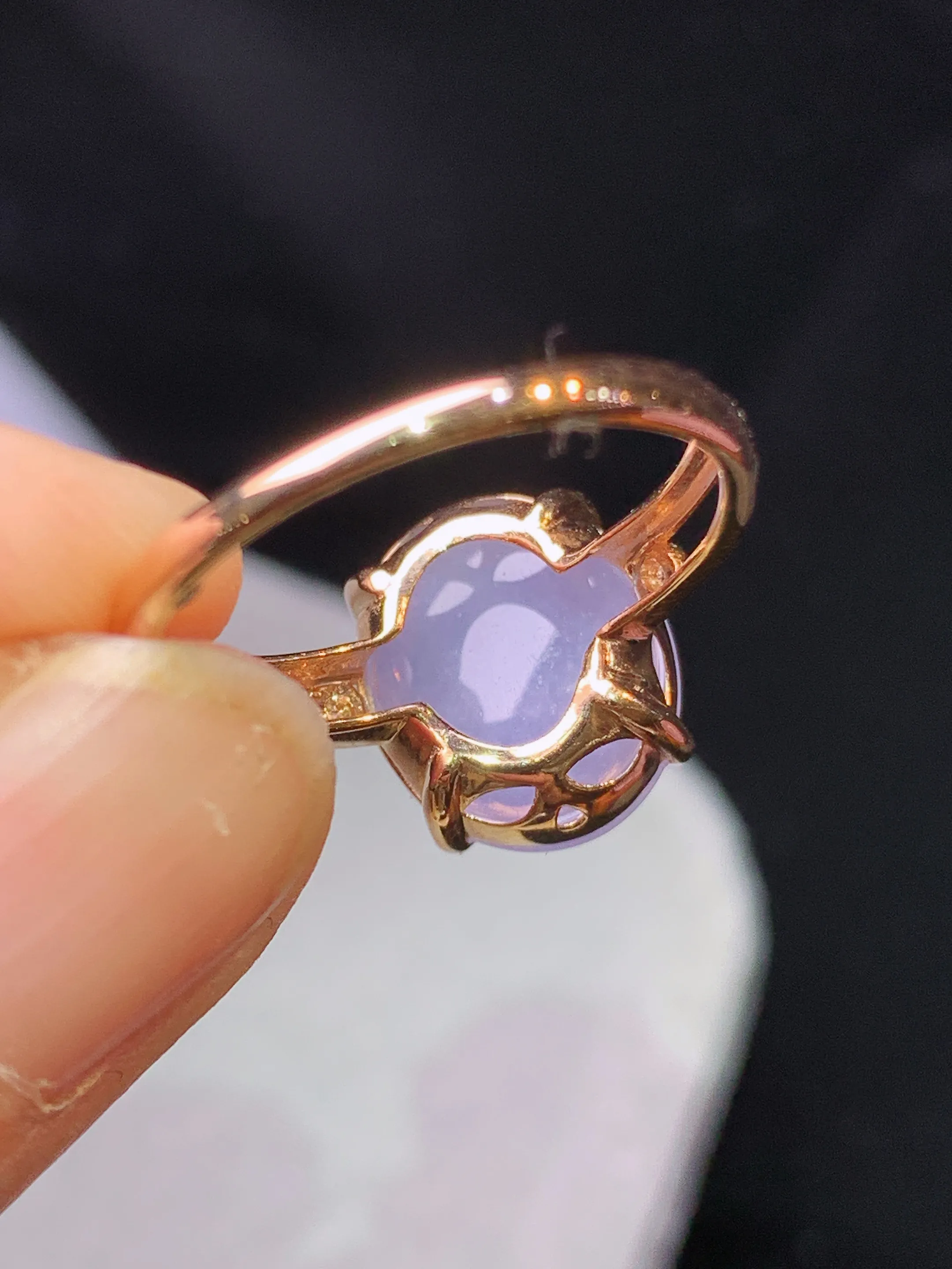 18k金镶嵌紫罗兰蛋面戒指 玉质细腻 色泽艳丽清新 圈口13 整体尺寸12*10.2*5.8