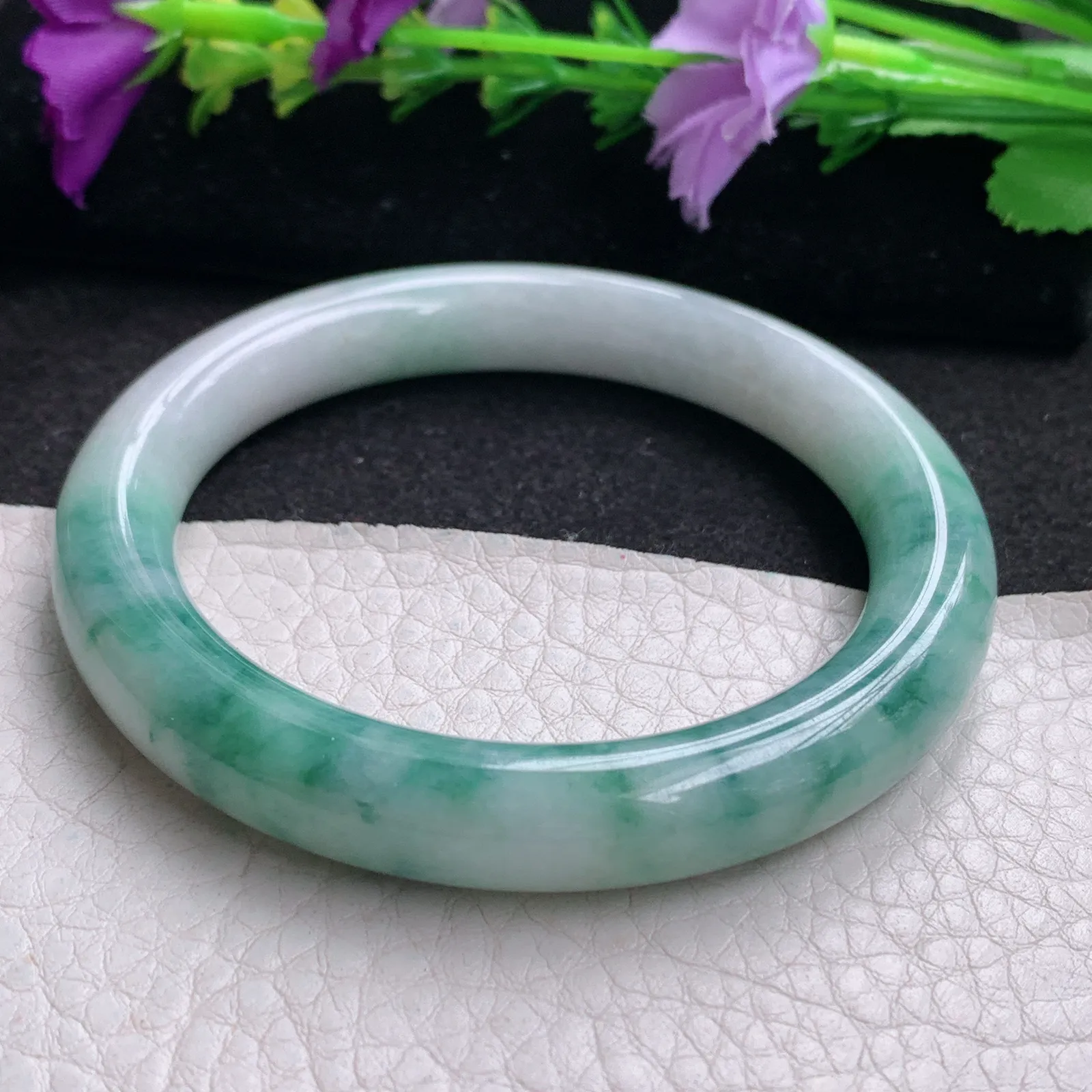 ee实拍53.5*8.4*8.8美人镯 天然缅甸翡翠飘花圆条玉手镯 玉手环