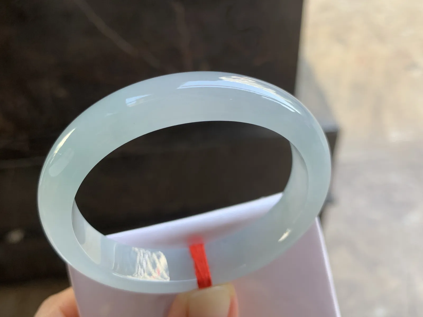 54-12-7.3mm
冰种贵妃手镯 水润光泽 清爽 正圈52可带