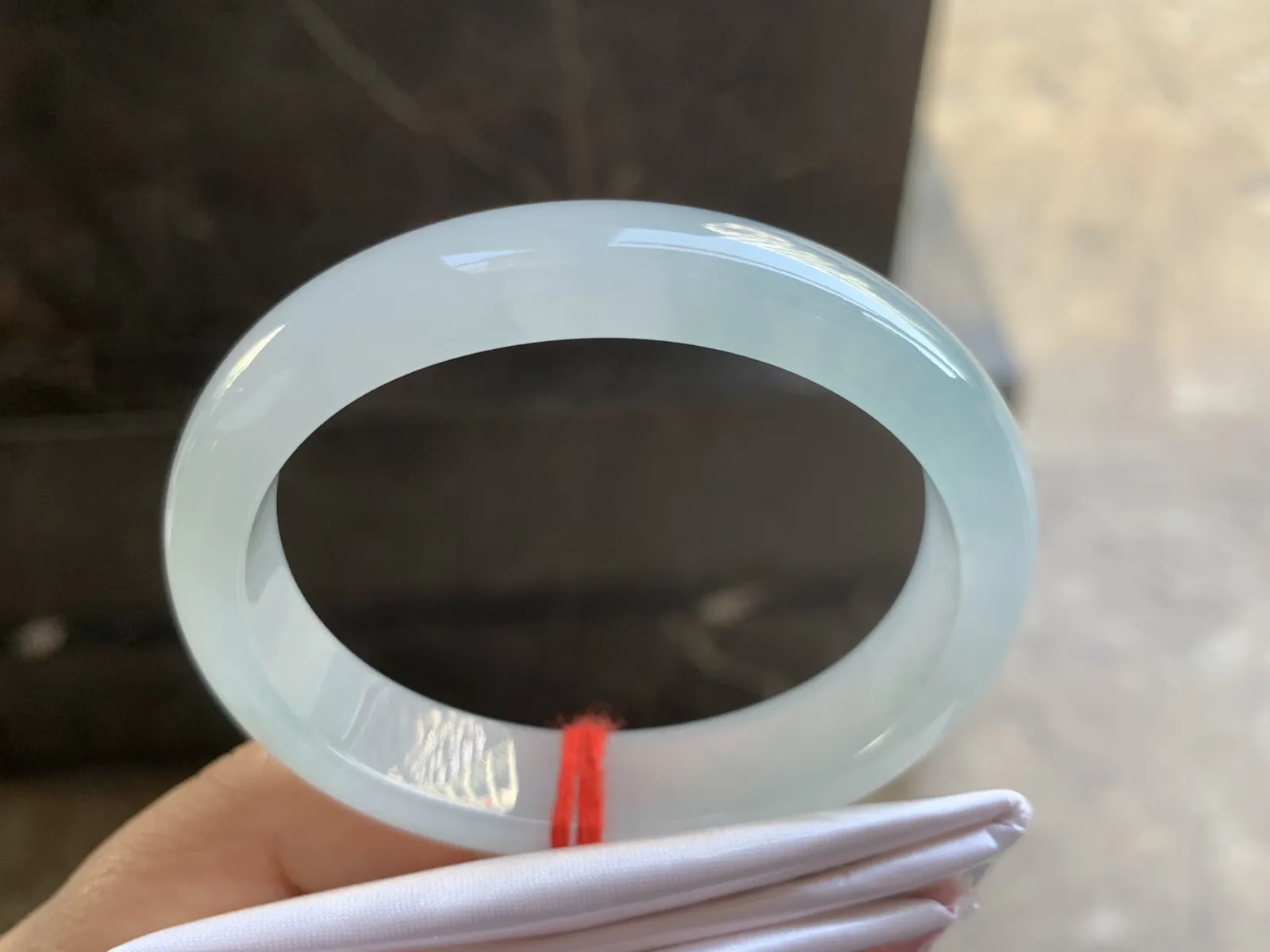 54-12-7.3mm
冰种贵妃手镯 水润光泽 清爽 正圈52可带