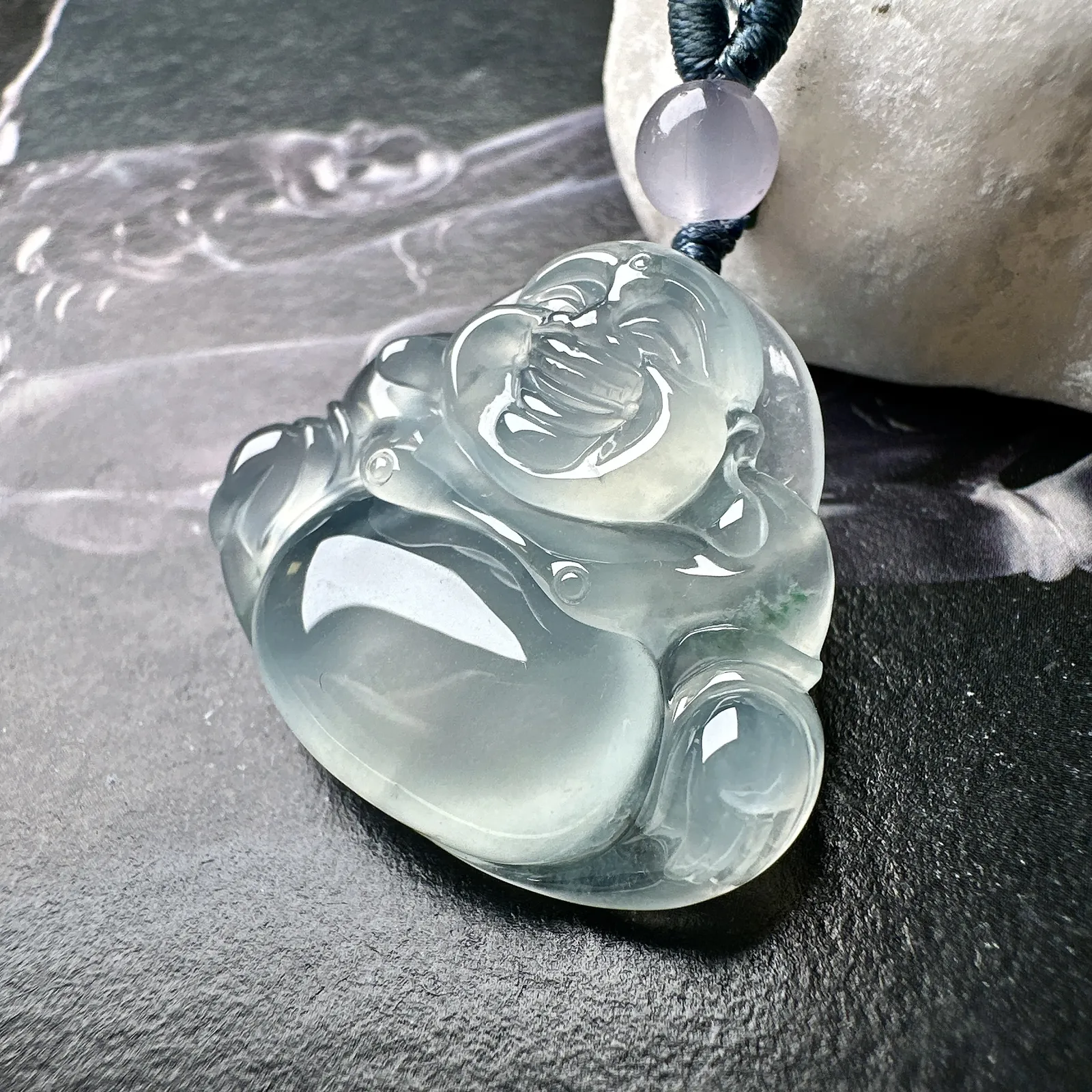 【冰种佛公吊坠】种水上乘，晶莹剔透，纯净通透，莹光感很强