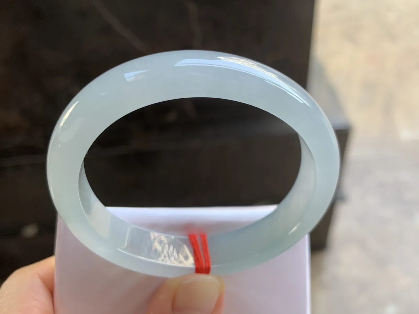 54-12-7.3mm
冰种贵妃手镯 水润光泽 清爽 正圈52可带