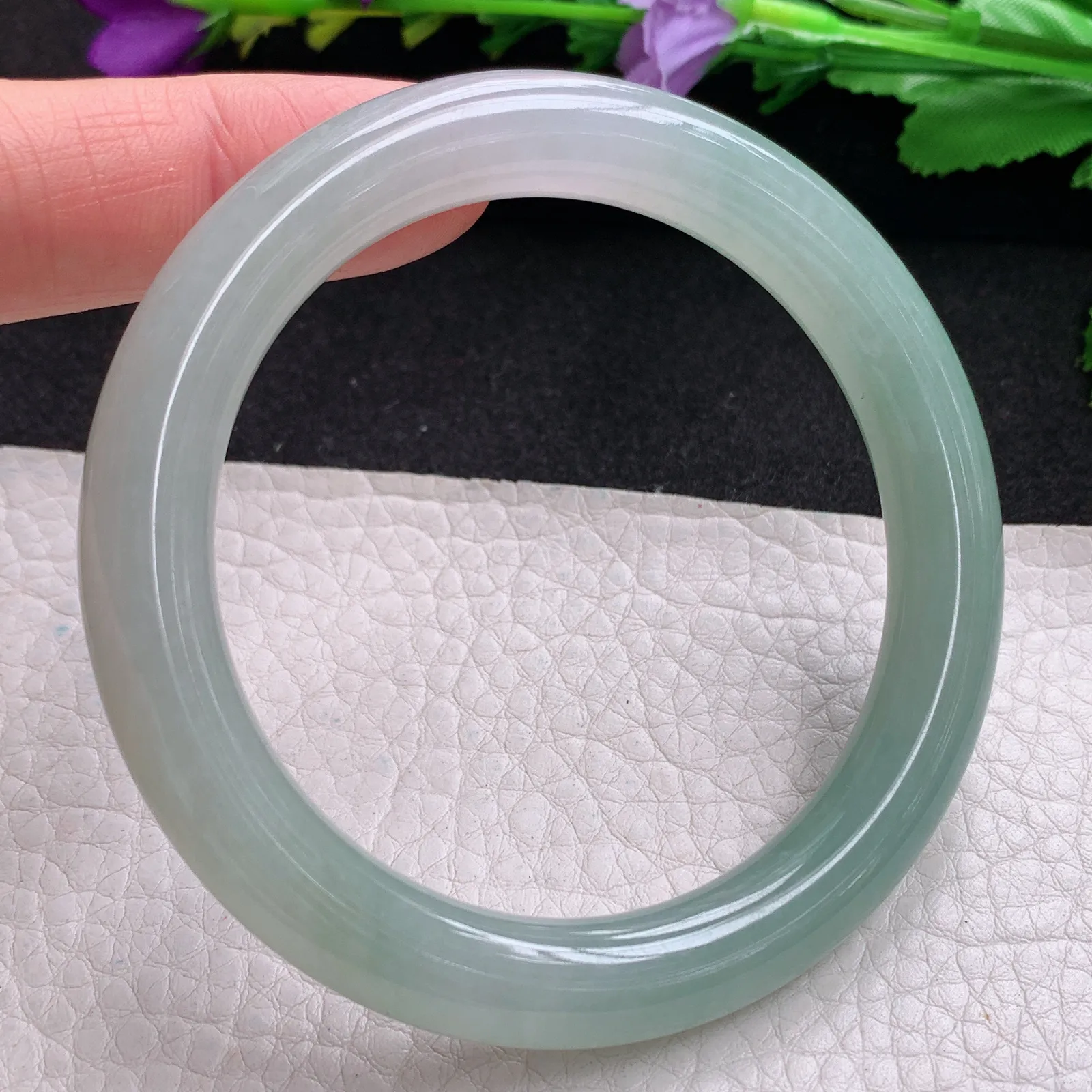 n实拍55*10*9.3美人镯 天然缅甸翡翠冰晴圆条玉手镯 叮当镯