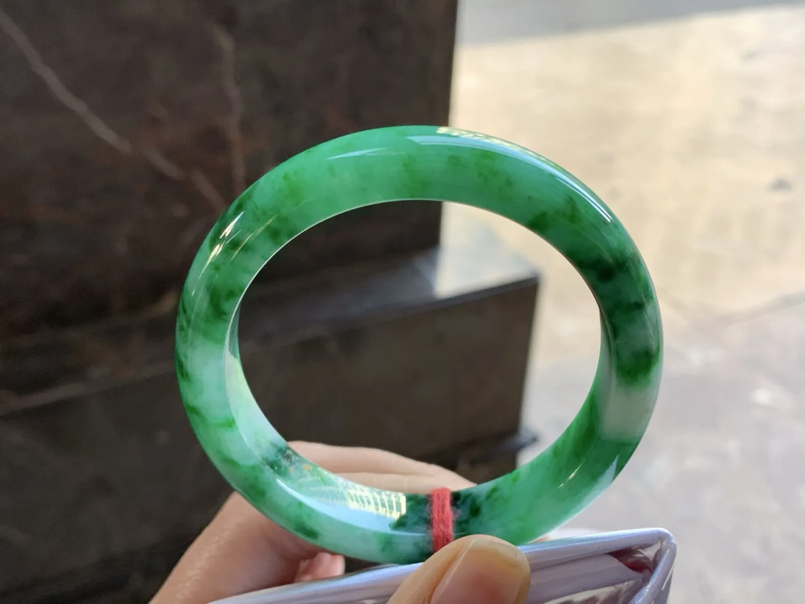 56-12.8-8.5

辣绿色手镯^_^鲜艳 浓郁