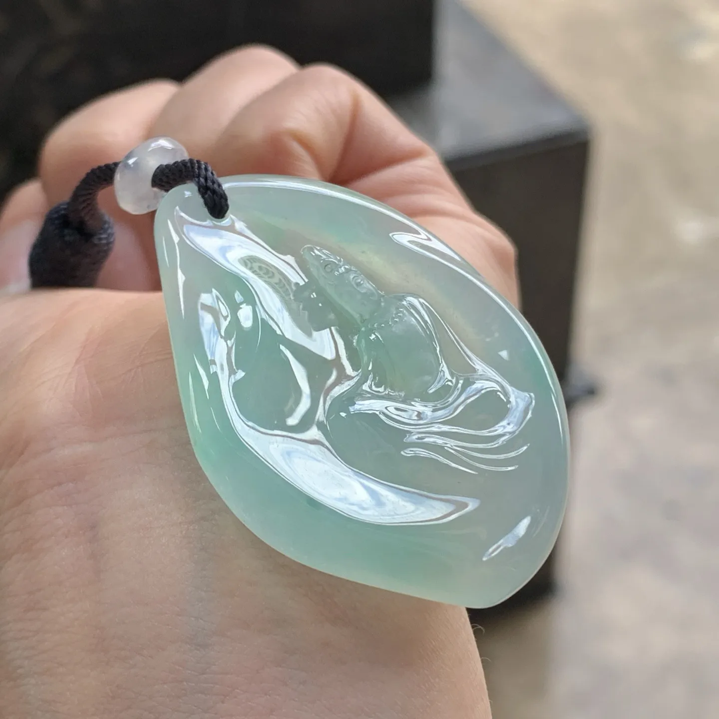 冰晴绿自在观音^_^玉质温润 细腻 鲜艳 尺寸48.7