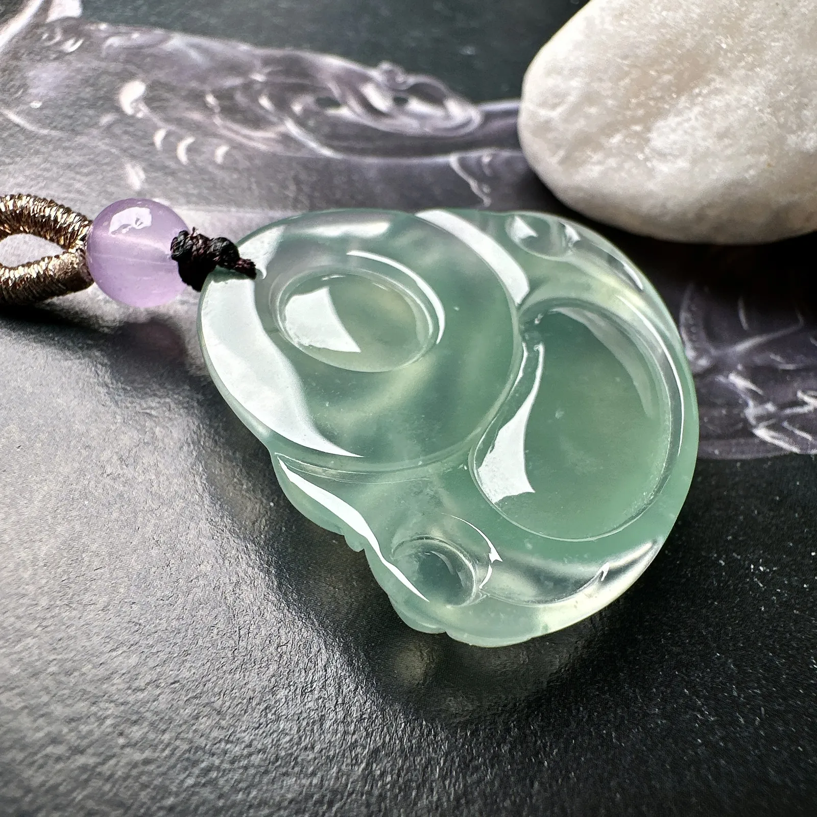 【冰种晴底佛公吊坠】种水上乘，晶莹剔透，纯净通透，莹光感很强