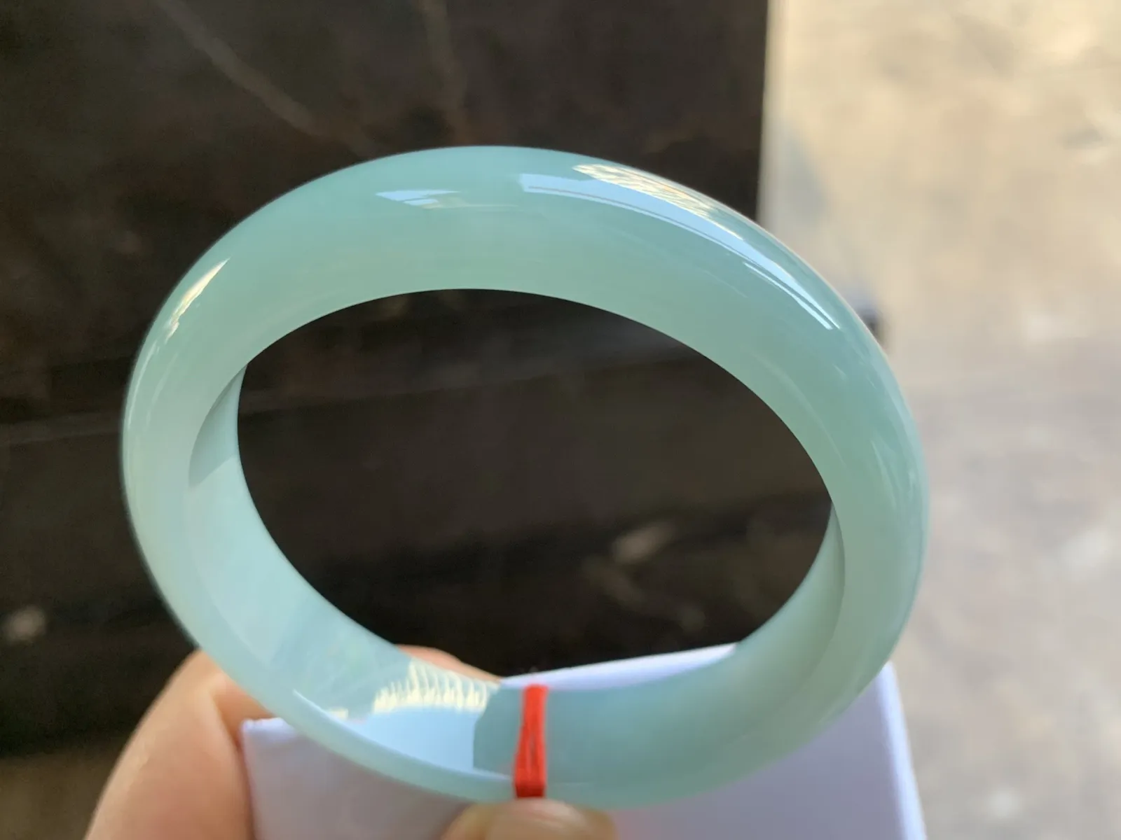 59.5-14-8.4mm
冰种晴水手镯 底色漂亮 水润清新