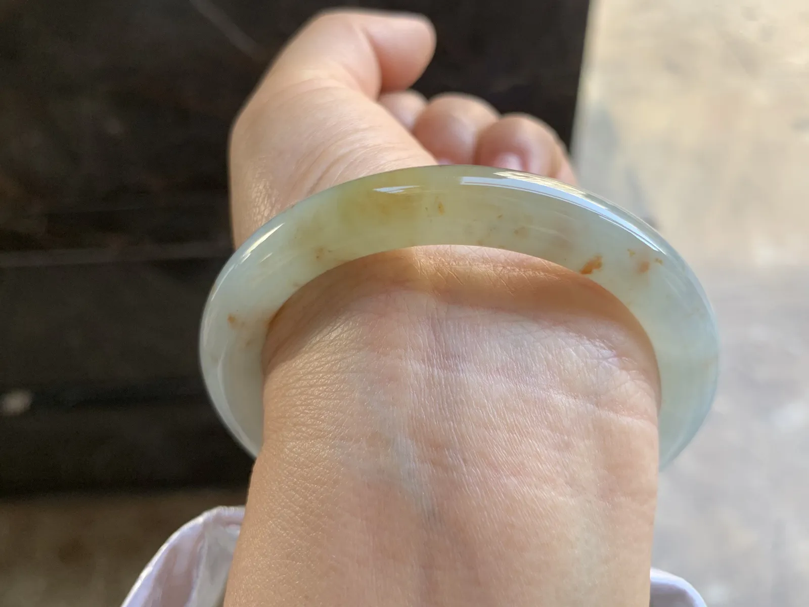 55-9.4mm
冰种黄翡圆条手镯 水润光泽 颜色漂亮