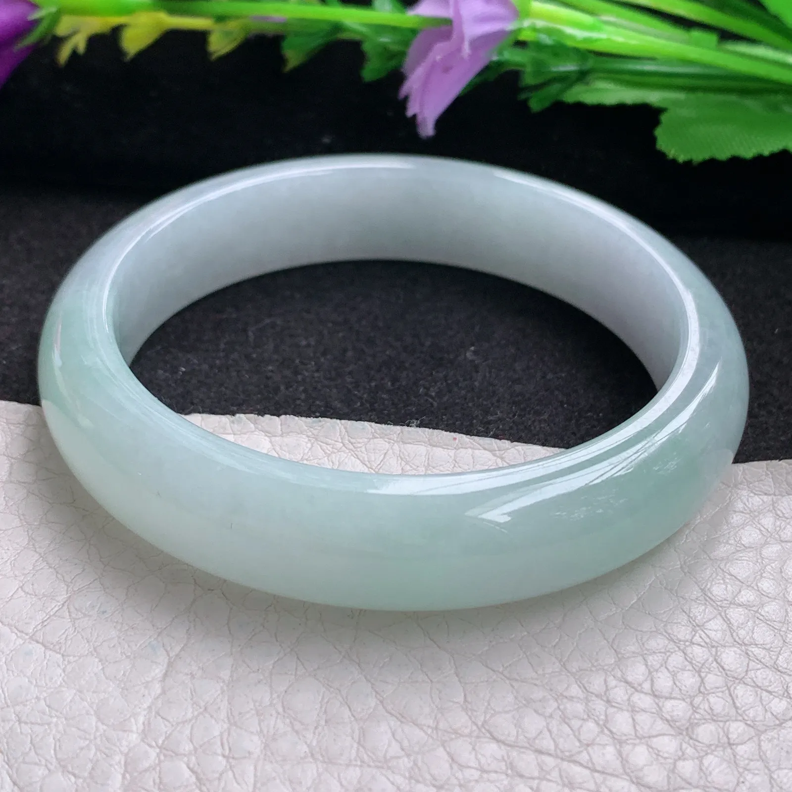 js实拍56.5*12.8*8平安镯 天然缅甸翡翠冰胶水绿玉手镯 玉手环