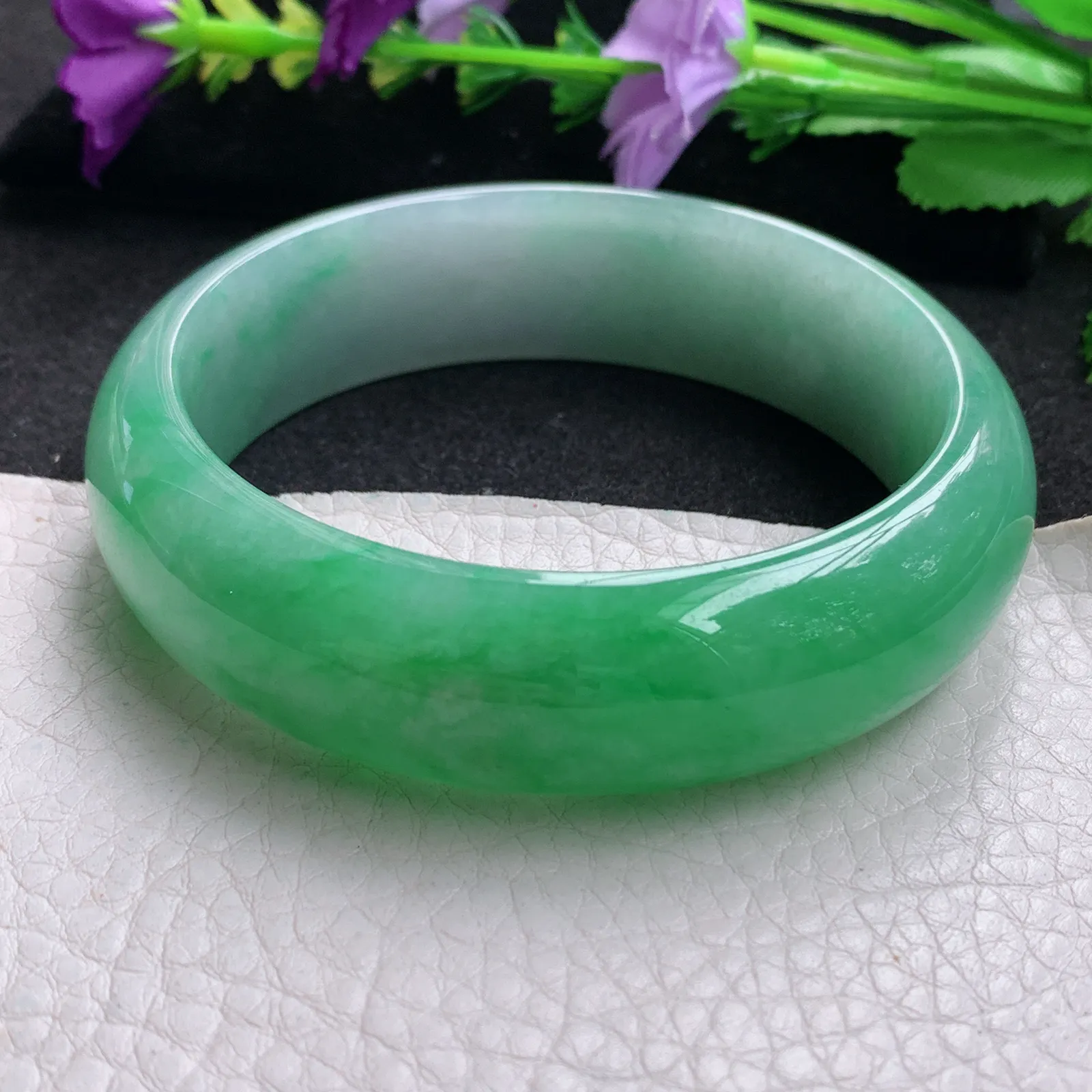 nr大圈口61.6*18.3*8.6轮胎镯 天然缅甸翡翠半山水辣绿宽边玉手镯 玉手环