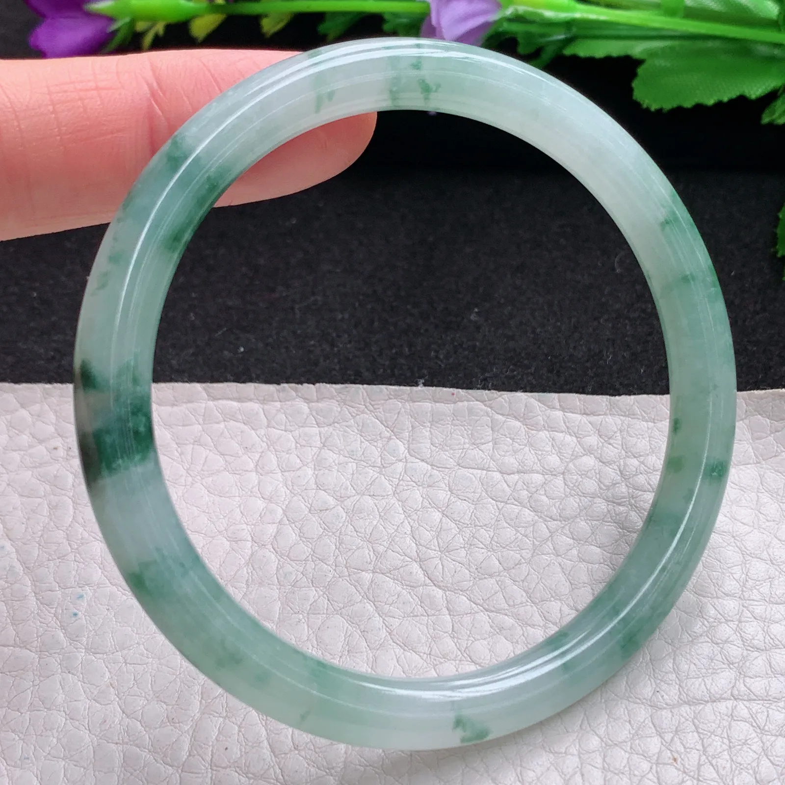 js实拍58.5*6.6*7.2美人镯 天然缅甸翡翠冰飘花圆条玉手镯 玉手环